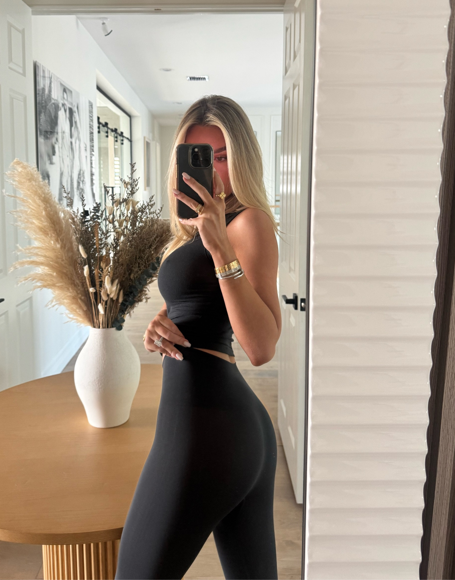 Soft Seamless Leggings (Skims)

#LTKU #LTKGiftGuide #LTKFindsUnder100