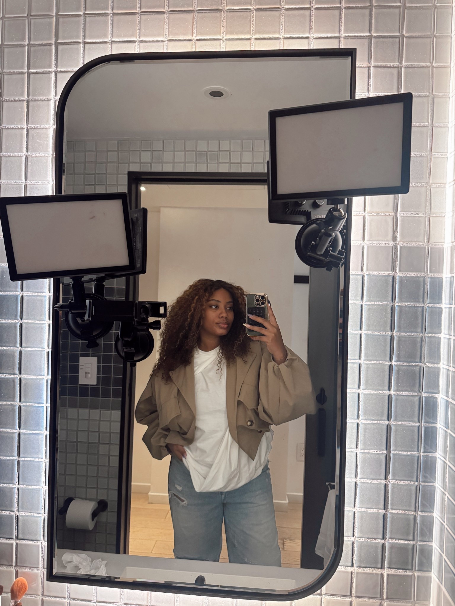 Lights for travel setup