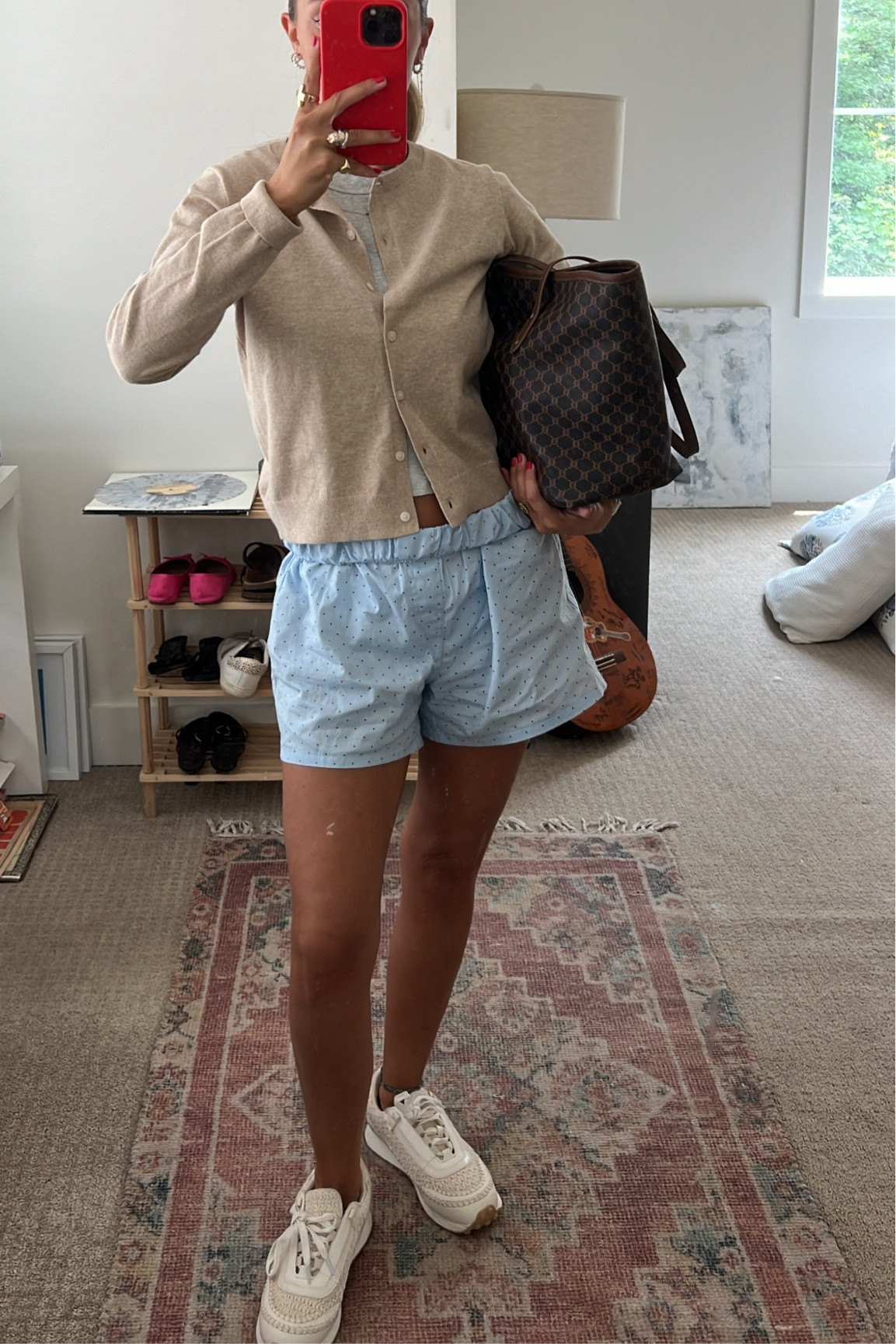 ootd !!!!! boxers for days  

#LTKFindsUnder50 #LTKWorkwear #LTKStyleTip