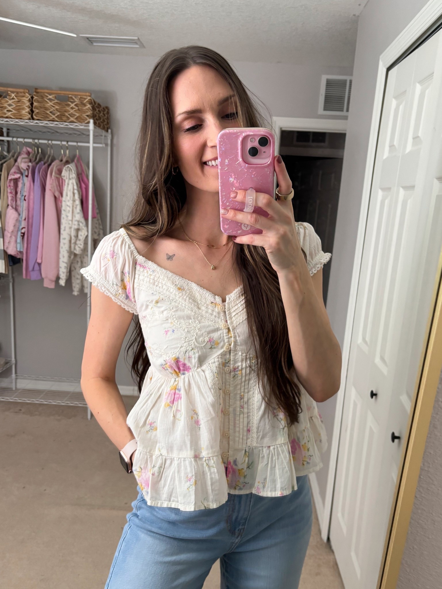 This new floral print top from Target is sooo pretty!! One of the prettiest prints I’ve ever seen!! 😍 there’s a matching dress that I wore yesterday! 

**sizing:
Top: xs, it fits big in my opinion but there’s a tie in the back that helps! (The matching dress fits a little big too but I got an xs)
Jeans: xs, fits tts

#LTKFindsUnder50 #LTKTall