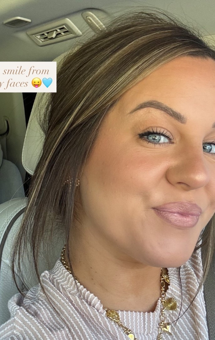 lip combo:
Kylie Cosmetics Liner “Comes Naturally"
Anastasia Beverly Hills “Haze” Lipstick