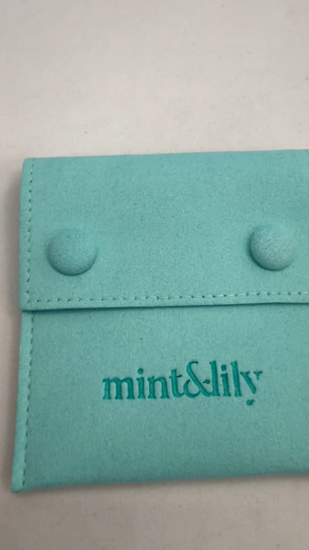 Bogo bracelets are perfect for gift 🎁 giving! Love Mint &amp; Lily you can even personalize 🩵