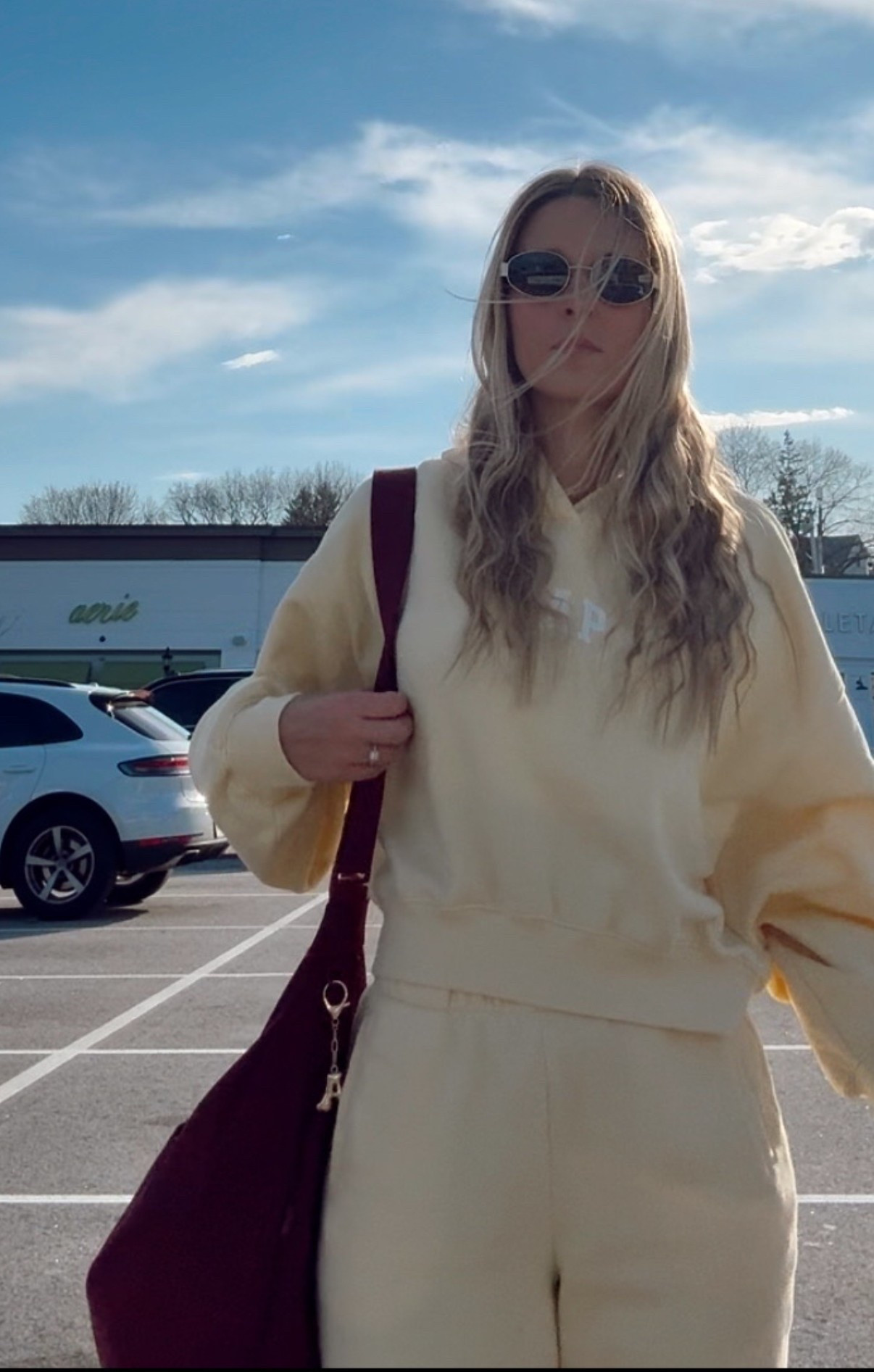 Obsessed with this set😍

#gap #sweatset #hoodie #comfyoutfit #loungewear #summeroutfit #springoutfit #yellow #sunglasses #amazon #beis #shoulderbag

#LTKItBag #LTKSeasonal #LTKHome