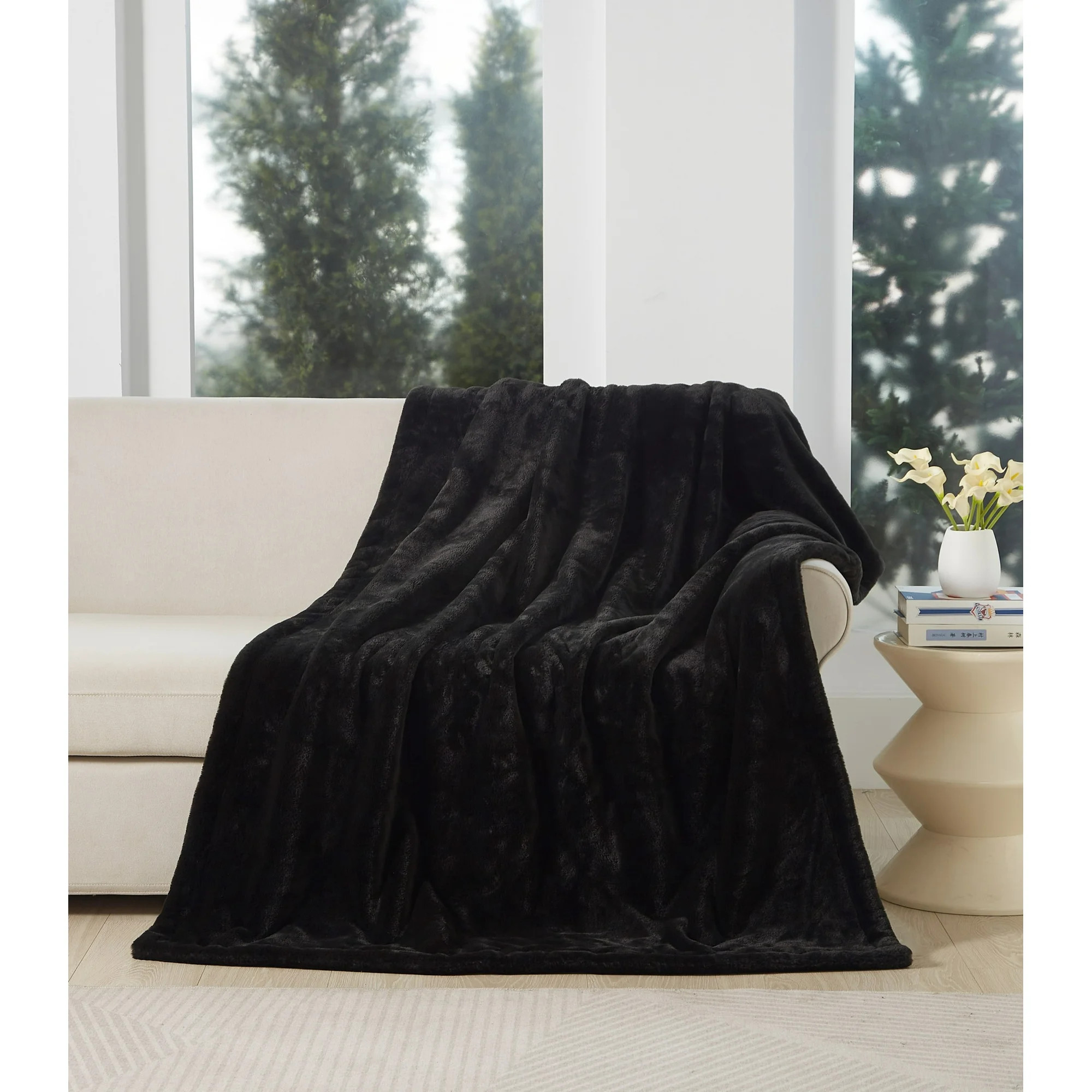Cozy Haven Oversized Faux Fur Throw Blanket, Black, 50" x 72" | Walmart (US)
