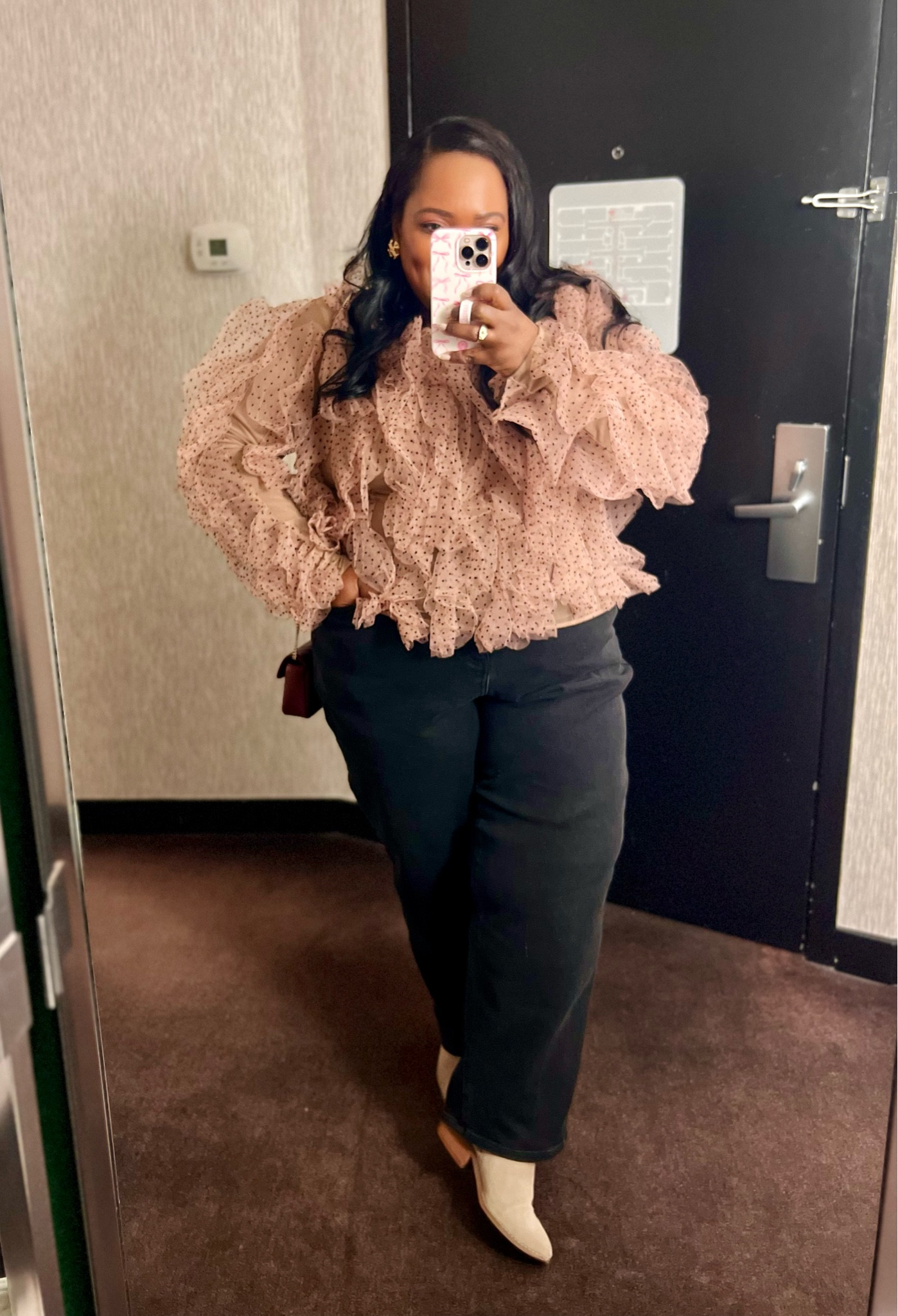 Night two in NYC 🍎🗽

#LTKStyleTip #LTKHoliday #LTKMidsize