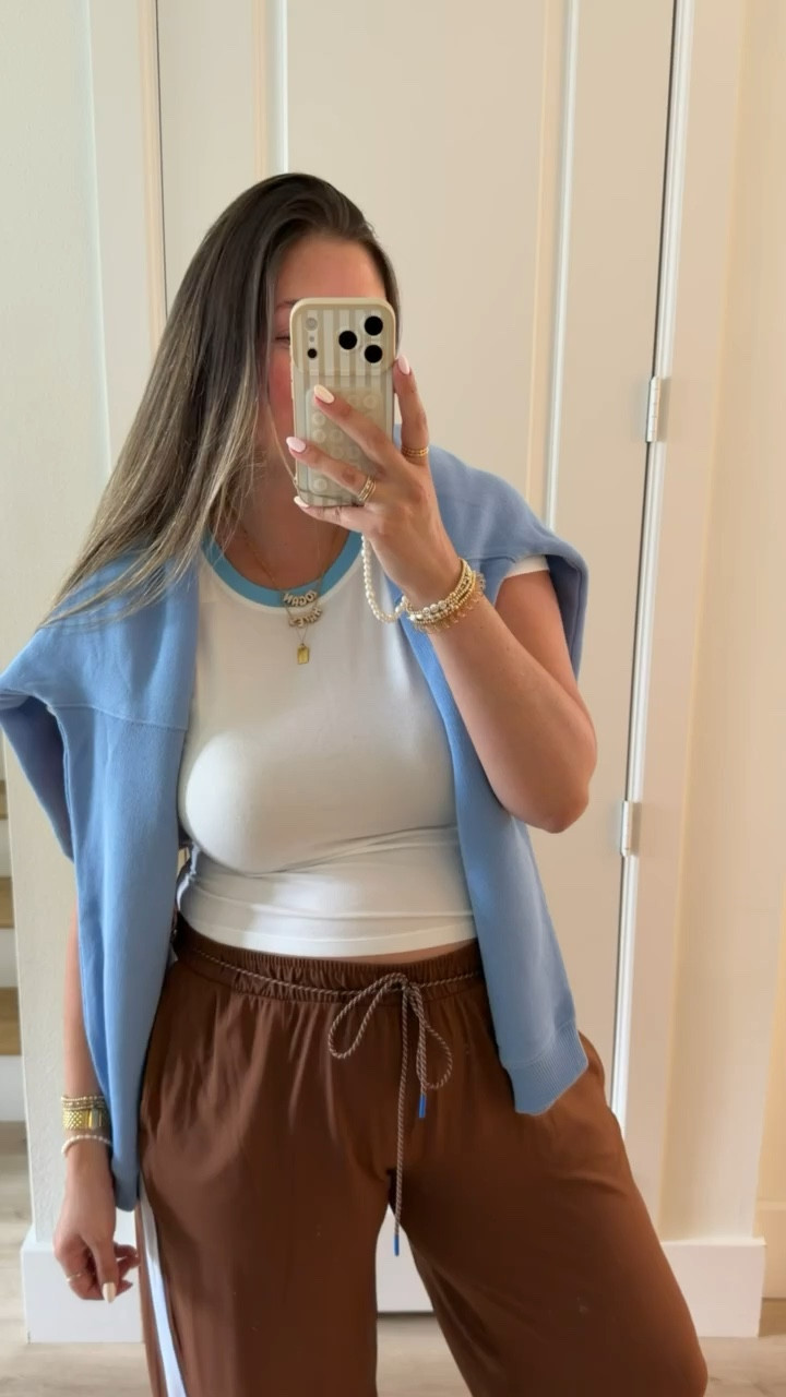 Use code: LTKAERIE20

#LTKSaleAlert #LTKxAerie