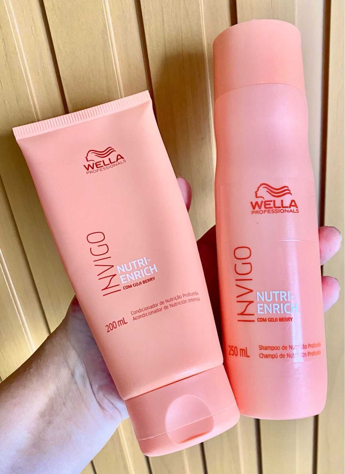 Kit Enrich Shampoo E Condicionador - Wella
Essa duplinha oferece um cuidado diário que melhora a qualidade do cabelo significativamente, nutre, aumenta o brilho e suaviza a superfície dos fios. O perfume dos produtos são maravilhosos!

#LTKbrasil #LTKbeauty #LTKSale