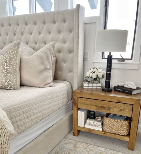 H O M E \ nightstand bedroom decor!

Bedding
Bed
Home
Amazon
Target 

#LTKhome #LTKunder50 #LTKunder100