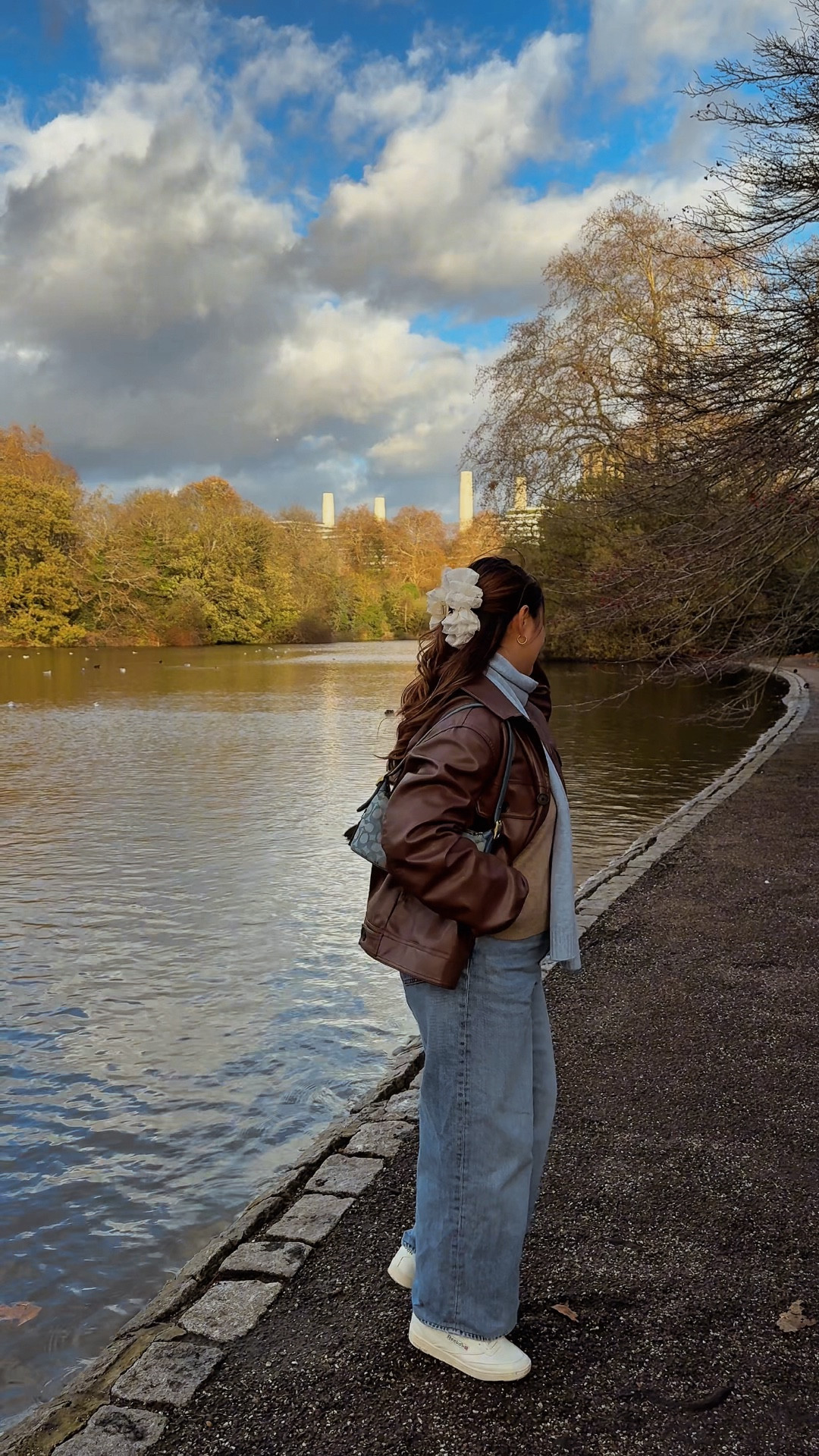 Going ahead with a divorce was a big one. So many changes have already begun, with many more still to come. I’m learning to accept it, because sometimes acceptance is the only way forward.

It’s all part of the plot, and if growth and experience are the goal, then it’s still a win. Here’s to whatever this next chapter brings.

-

@chintiandparker cardigan and scarf
@hm jacket
@cosstores jeans
@coach bag
@reebokeurope shoes

New Year New Beginnings | New Year’s Resolution | 2026 | New Year New Me | Divorce Diaries