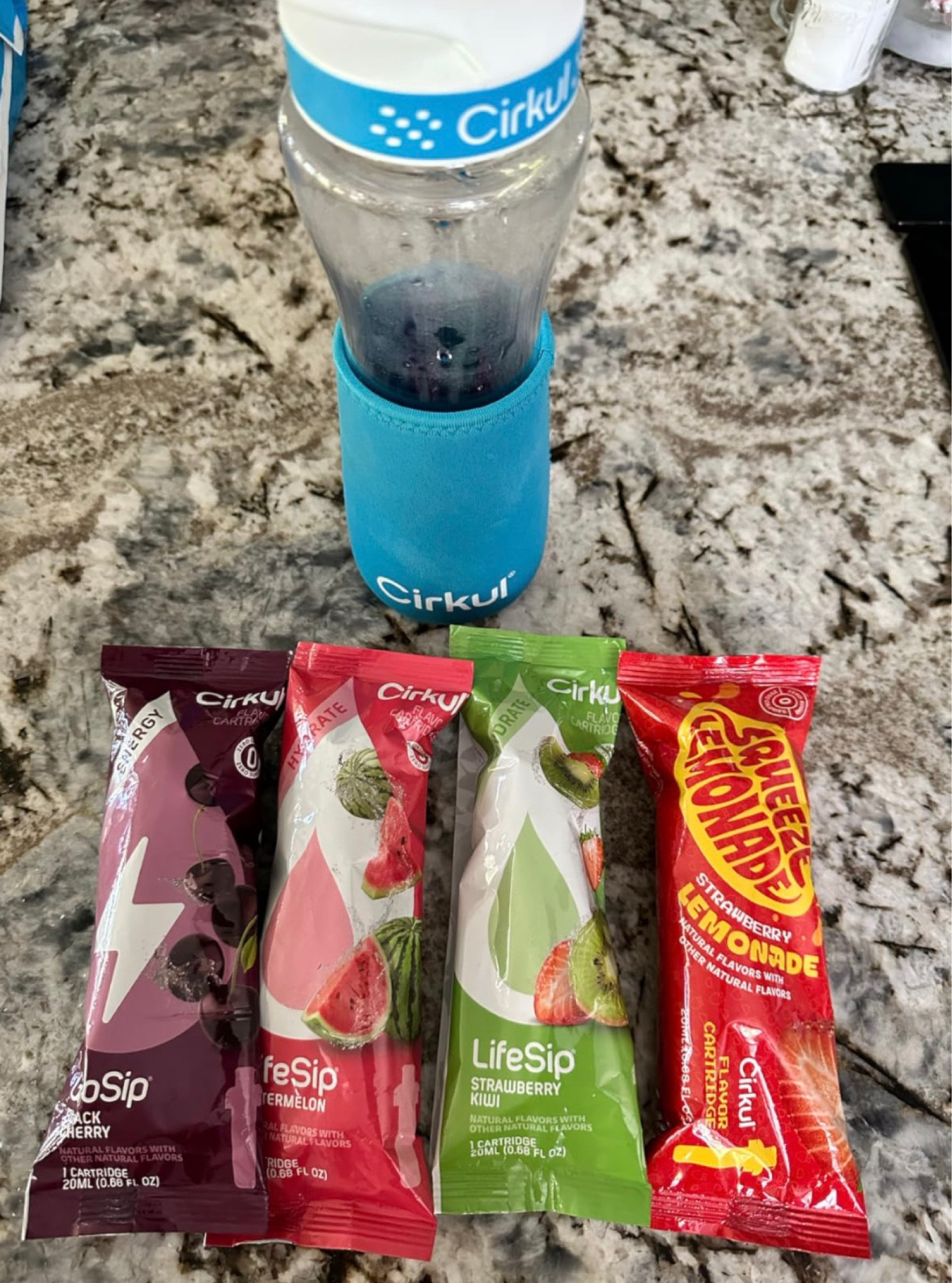 Hydration Starter Kit - Water Bottle + 4 Flavor Cartridges by