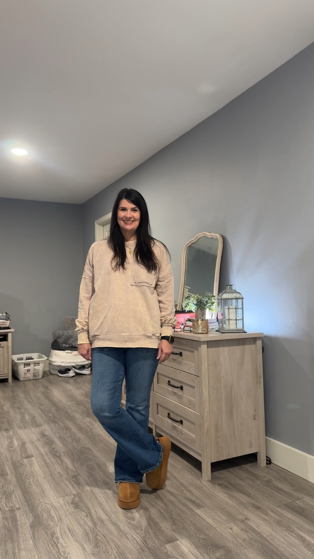 Have I mentioned that I’m not a cold weather girly??? I am, however, a sweatshirt lover!!! This one is SO good with the longer length and exposed seams! 

#LTKSeasonal #LTKootd #LTKOver40