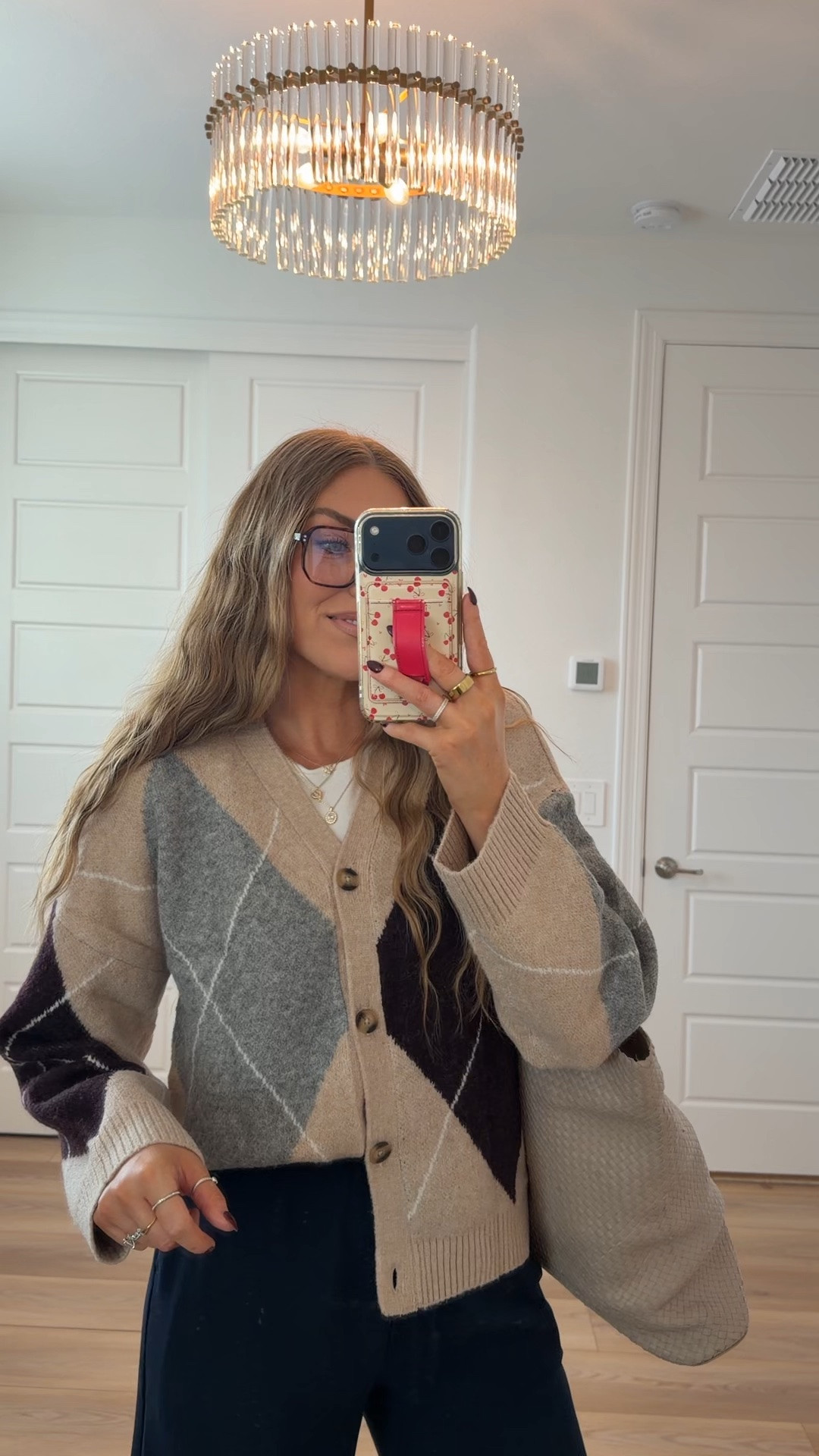 Comfy rainy day outfit! Wearing a medium in the sweater and pants