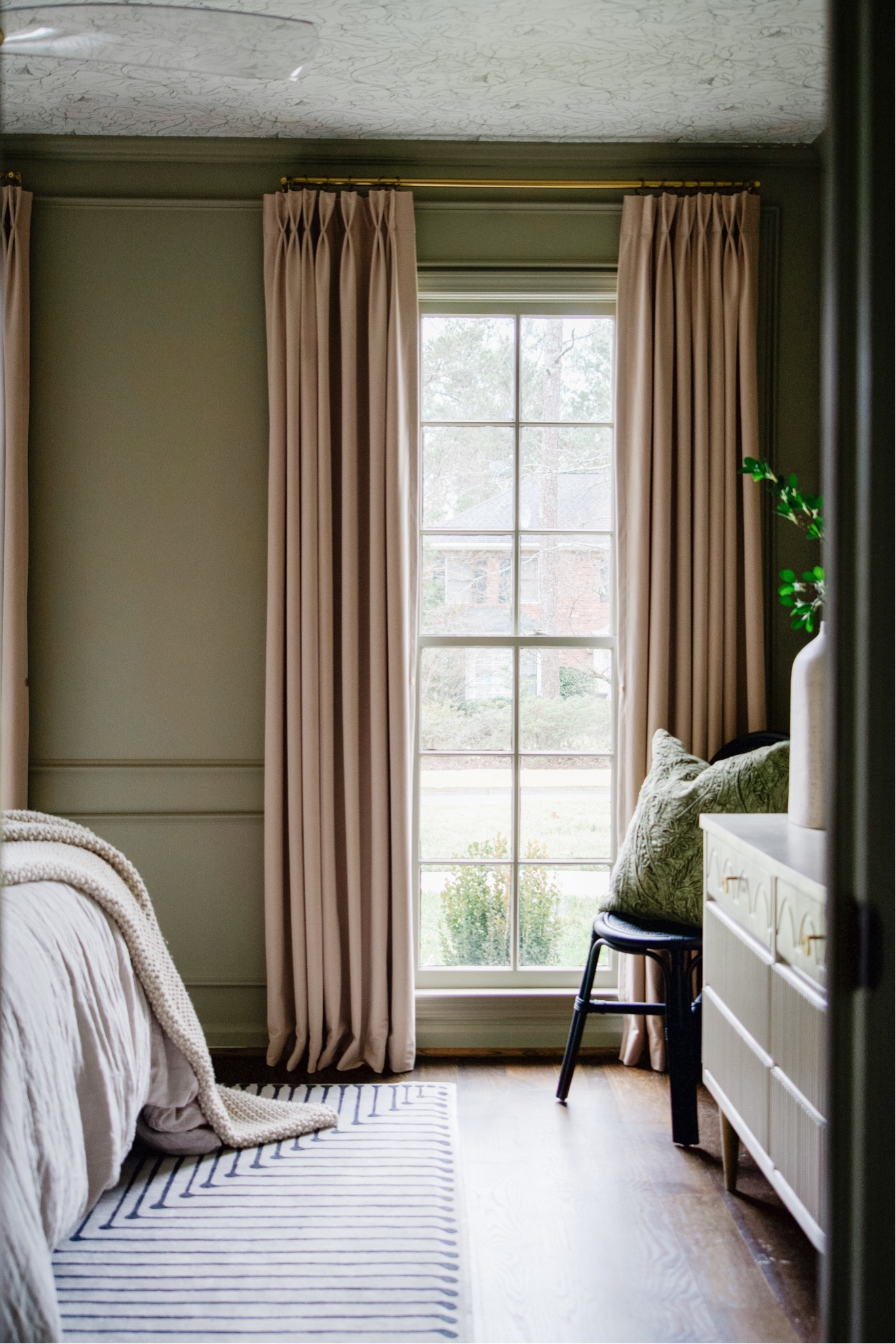 Guest bedroom links

#LTKFindsUnder100 #LTKHome #LTKStyleTip