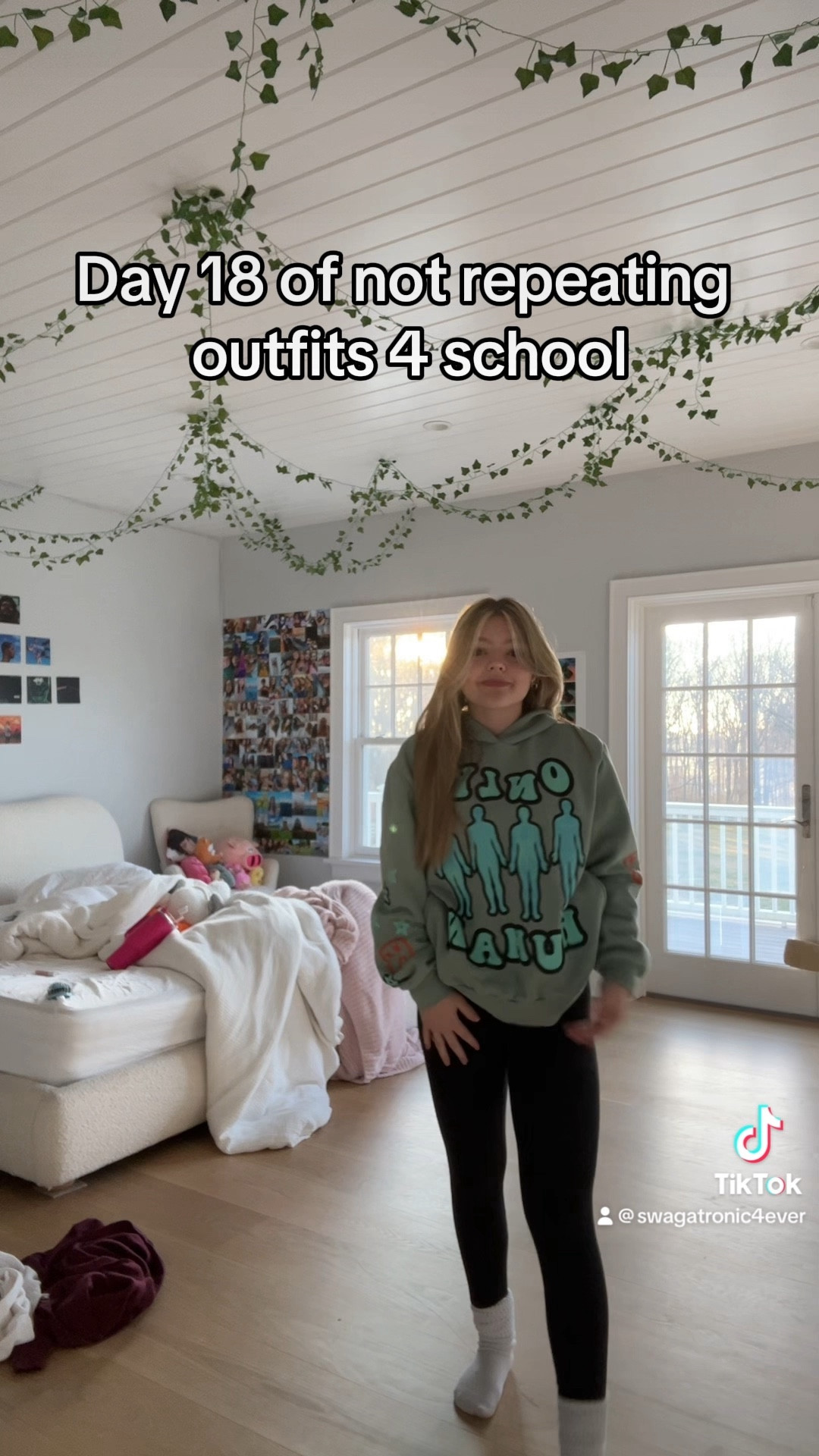 Day 18 💚🩵The original hoodie is by Pacsun, but it’s sold out!

#LTKVideo #LTKstyletip #LTKbeauty