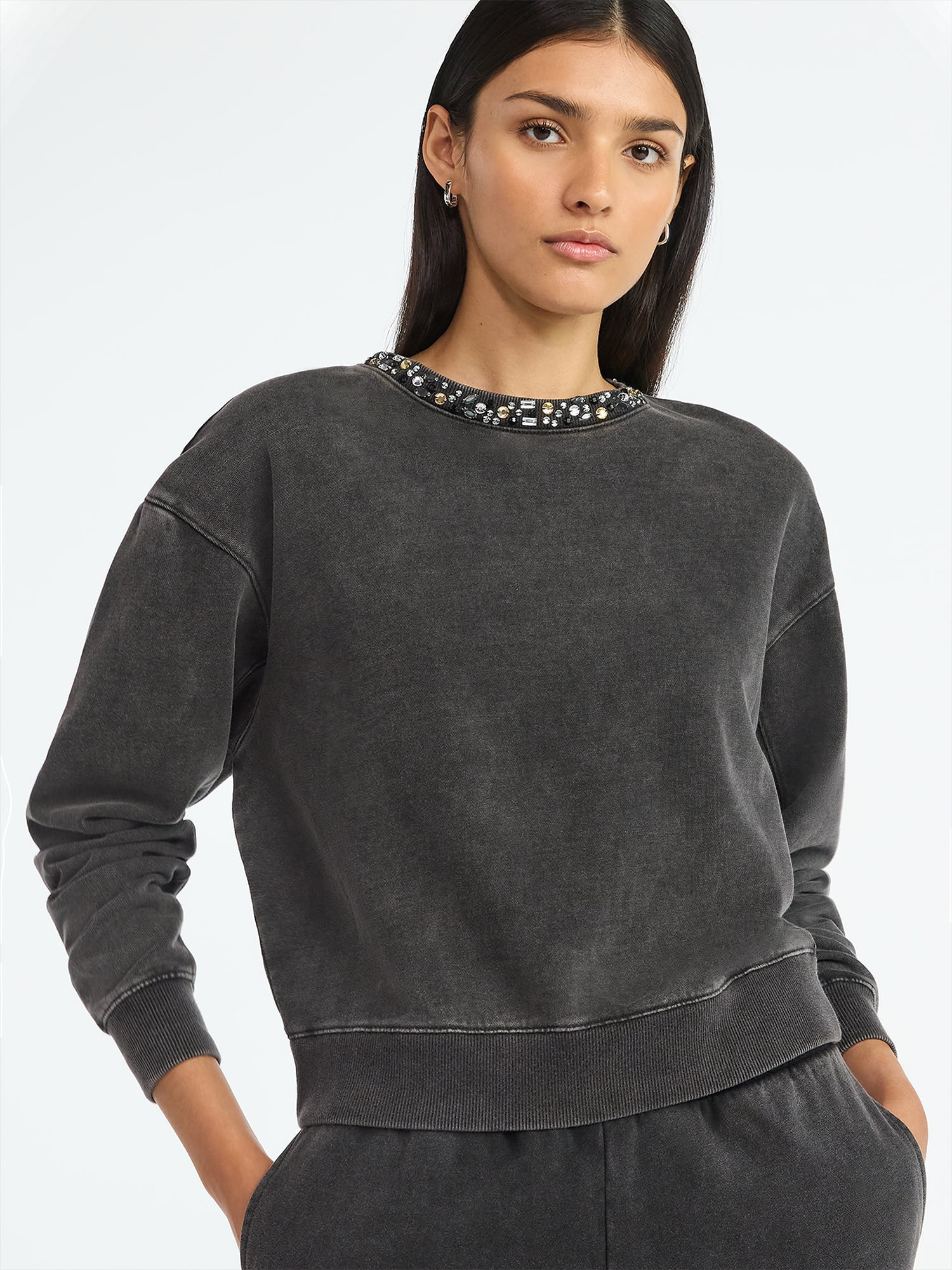 Scoop Women’s and Women's Plus Mineral Washed Rhinestone Crewneck Sweatshirt, Sizes XS-4X | Walmart (US)