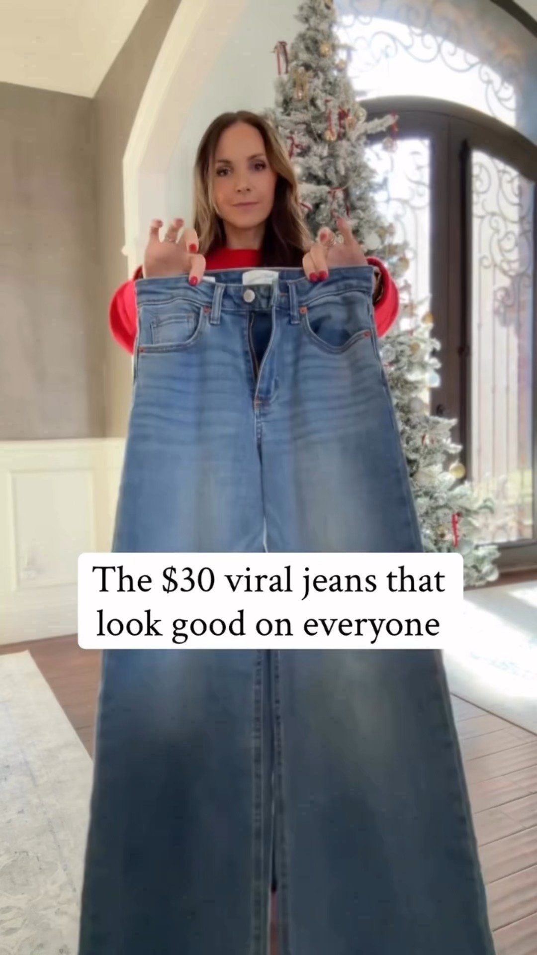 $30 jeans that look good on everyone! @target 
I sized up 1 to get the fit I wanted but Kristy got her true size! 