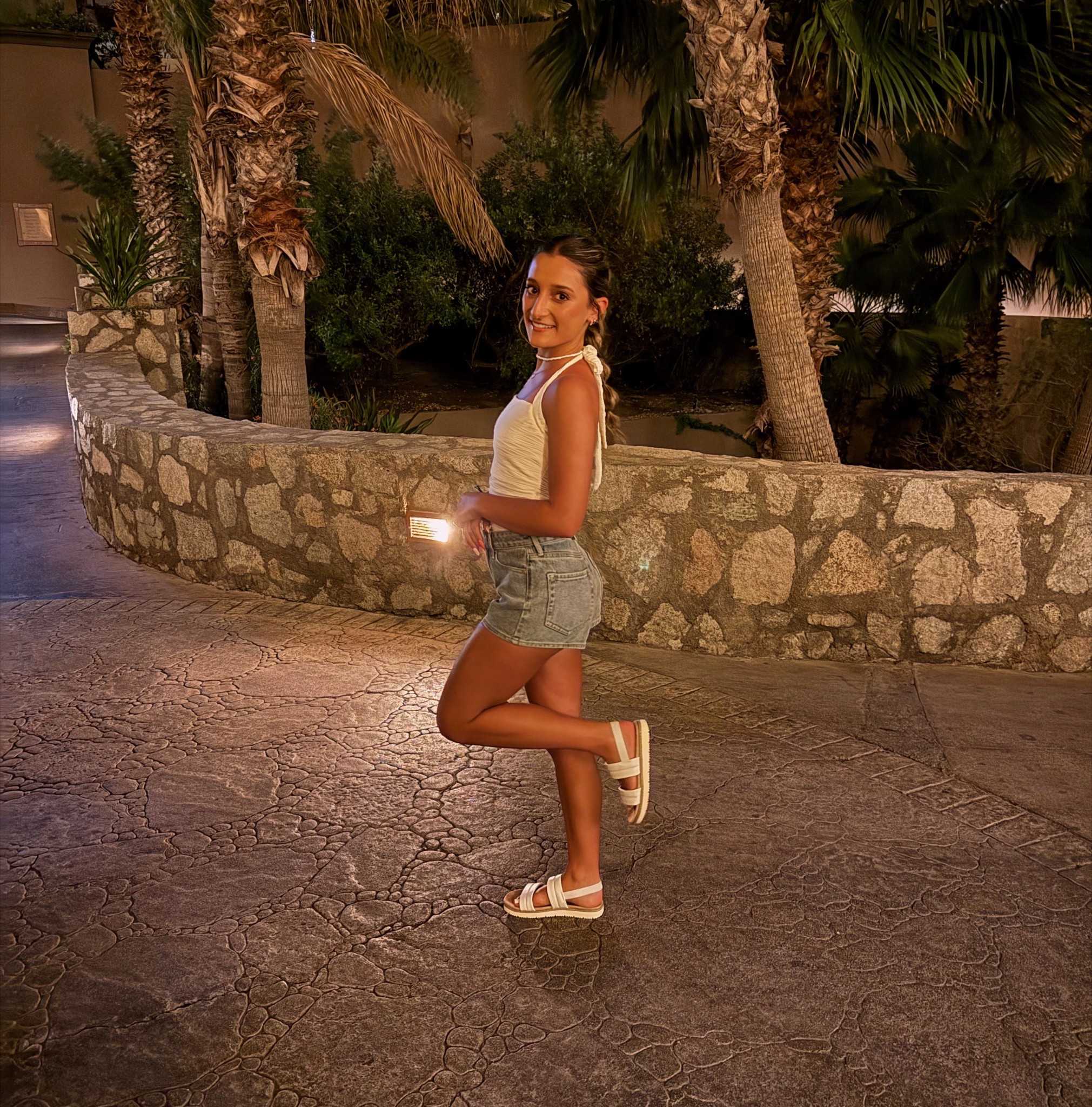 dinna fit

Top link: https://rstyle.me/+MVIurw1JpB8eZ0jqgP3wIQ

#LTKTravel #LTKFindsUnder50