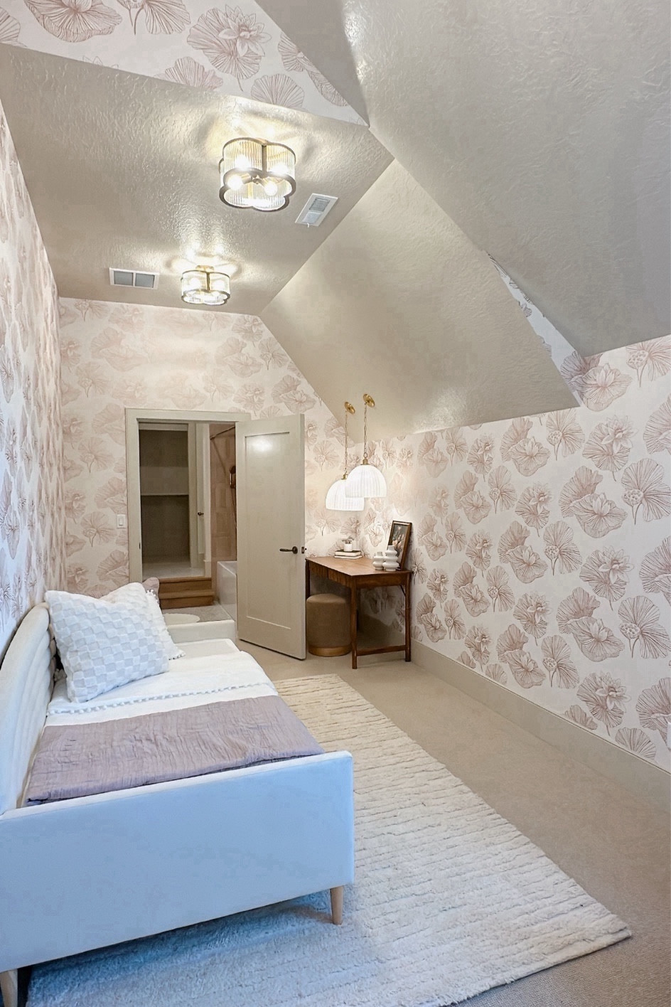 Feminine bedroom inspo 🌸

#LTKhome #LTKsalealert #LTKfindsunder100