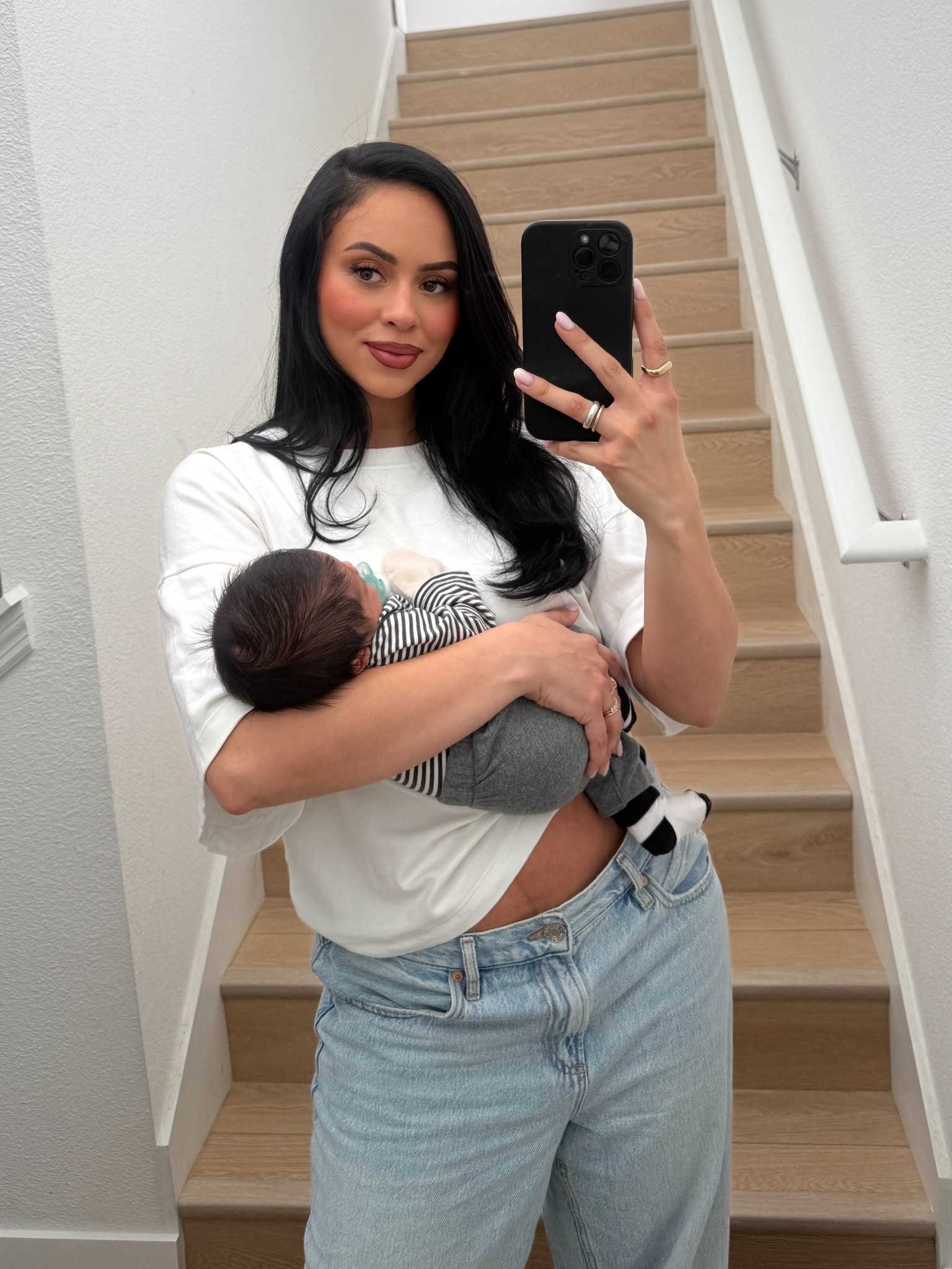 @Aritzia top ( medium ) 
@Garage Clothing denim 

#LTKmomlife #LTKBaby #LTKootd