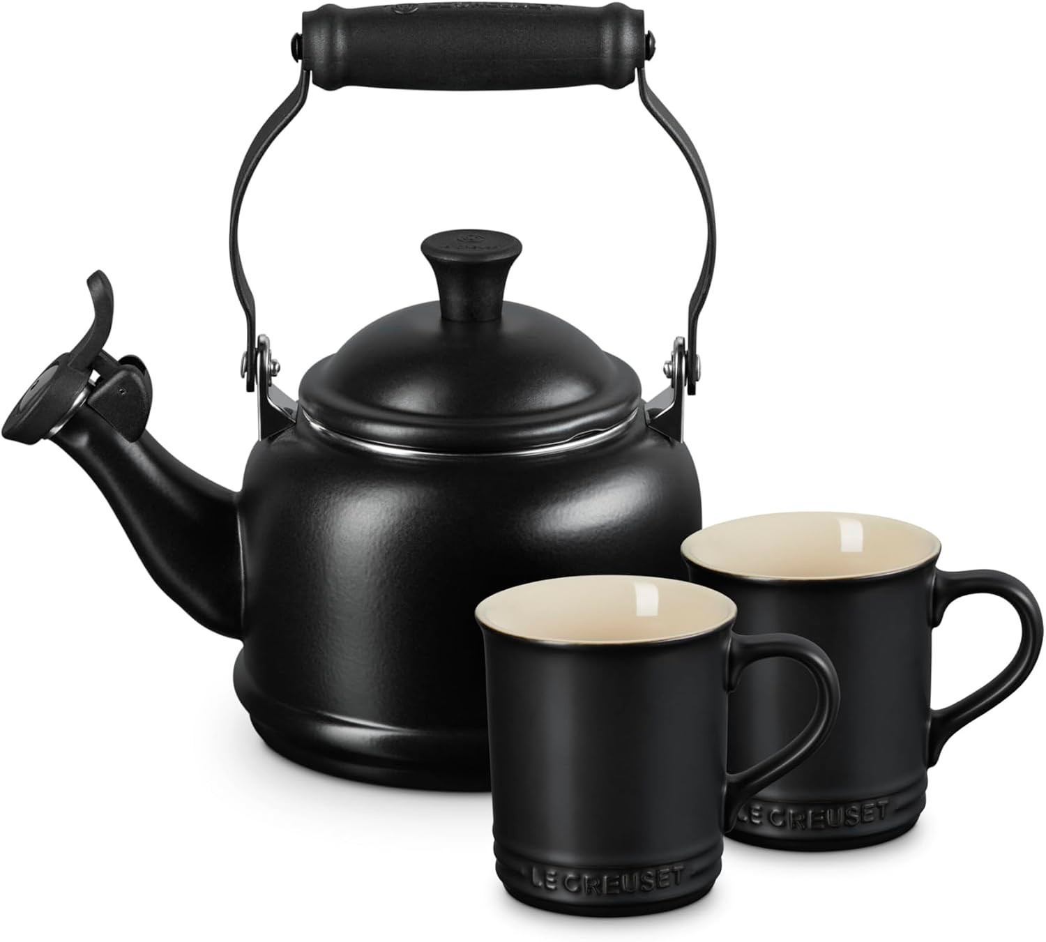 Le Creuset Demi Kettle (1.25 qt.) and 2 Mugs (14 oz. each), Licorice/Black | Amazon (US)