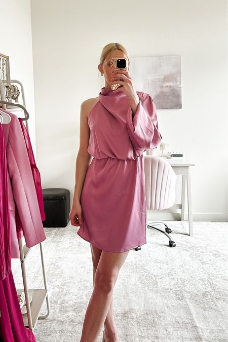 Amazon wedding guest dress 💕

This pink satin mini dress is perfect for a Spring wedding. It’s under $50, so flattering and I’m wearing a size small. 

I’ll link a few of my favorite Amazon dresses below!

Spring outfit, spring dress, wedding guest dress, cocktail dress, pink satin dress, date night outfit, spring date outfit, Amazon outfits, spring Amazon dress, formal wedding guest dress, vacation dinner outfit, Amazon wedding guest, pink dresses

#LTKSeasonal #LTKsalealert #LTKwedding