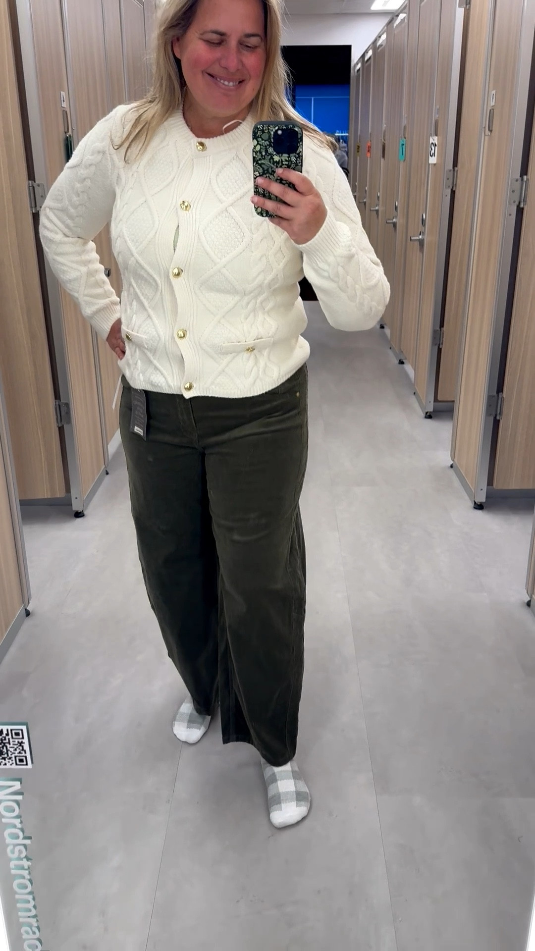 Democracy barrel leg corduroy pants.

The most comfy I’ve ever worn.

#nordstromrack #corduroypants

#LTKMidsize #LTKOver40 #LTKFindsUnder50