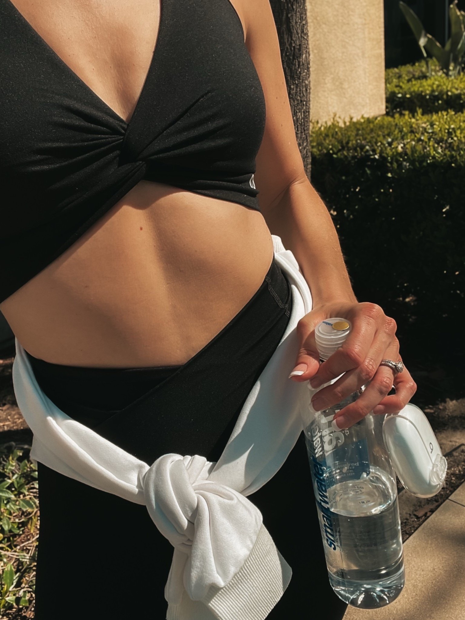 Yoga set 🖤

Yoga top, yoga pants, workout wear, activewear, wireless earbuds, noise canceling earbuds.

#LTKActive #LTKFindsUnder100