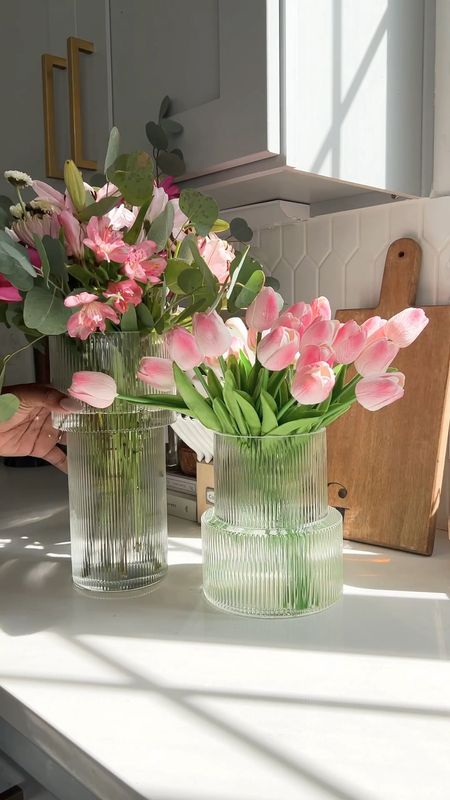 Home decor, vase, ribbed vase, tulips, spring decor, kitchen decor, cabinet pulls, gold handles

#LTKstyletip #LTKhome #LTKSpringSale