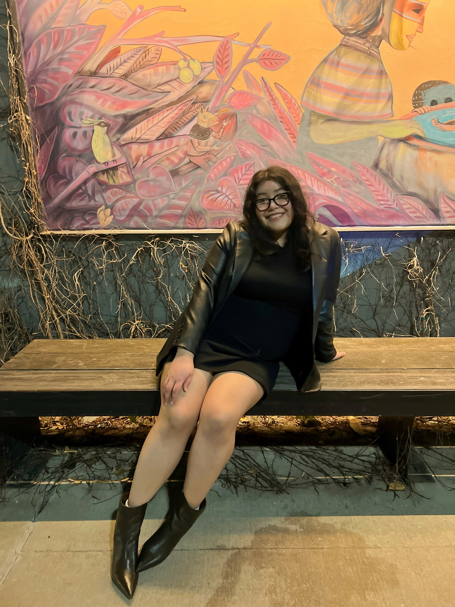 little night out fit 🥂

Blazer: old Rebecca Minkoff 
Booties: Marc Fisher 
Dress: Reformation Nataly dress in an XL (tts if you have a belly pouch like me ) 


Minimal winter outfit, all black outfit, going out fit

#LTKMidsize #LTKPlusSize #LTKStyleTip