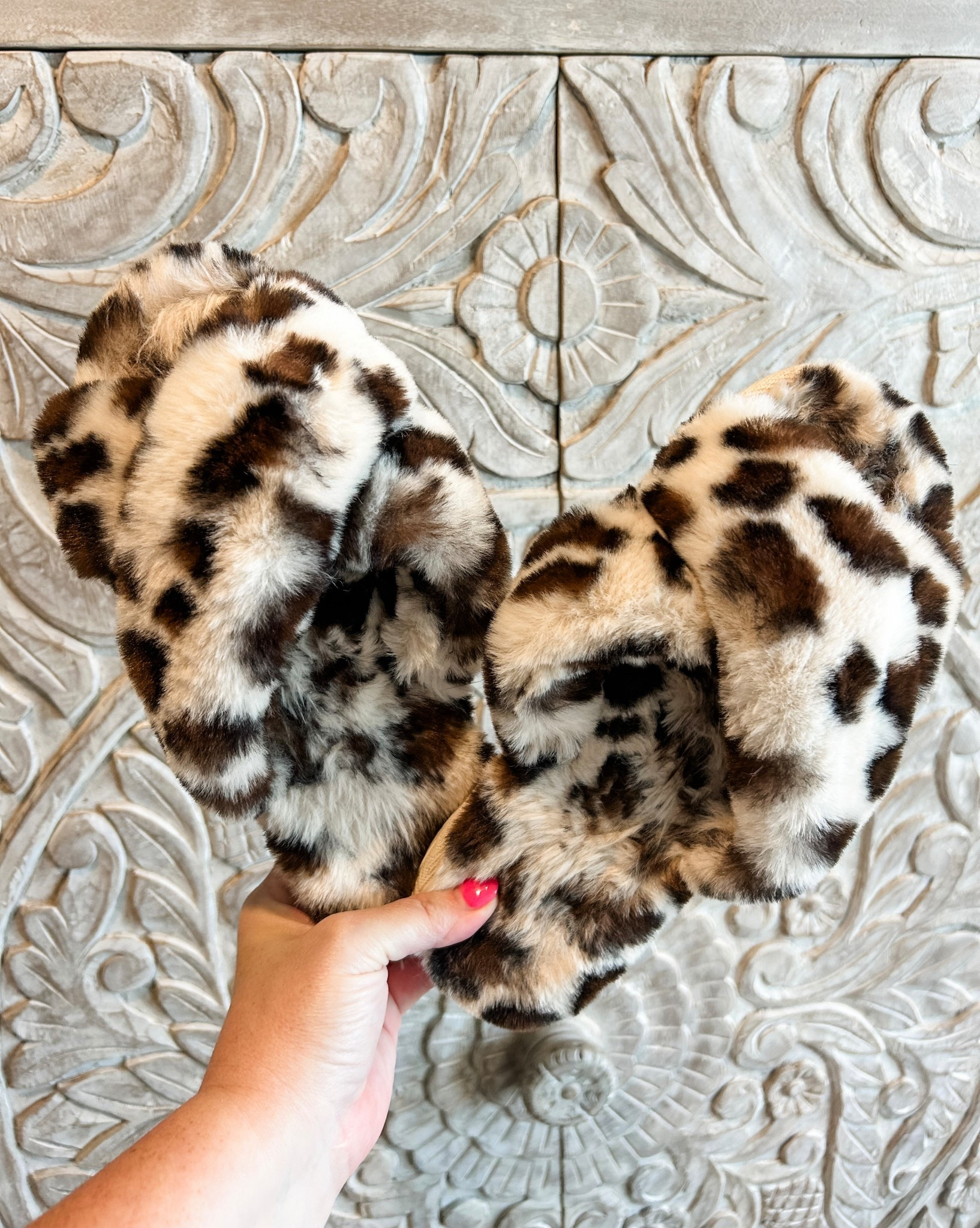 These are super cozy! Run true to size! ✨

#LTKMidsize #LTKSeasonal #LTKFindsUnder50