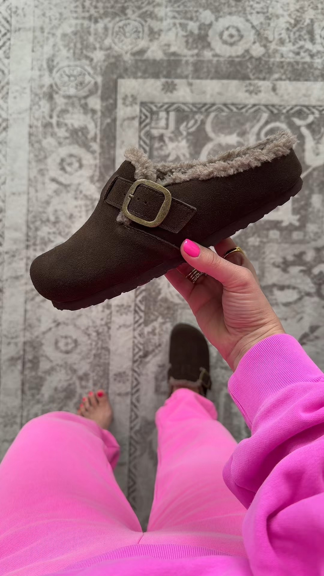 Cozy comfy lined clogs on sale! 
Gap matching set small

#LTKSaleAlert #LTKootd