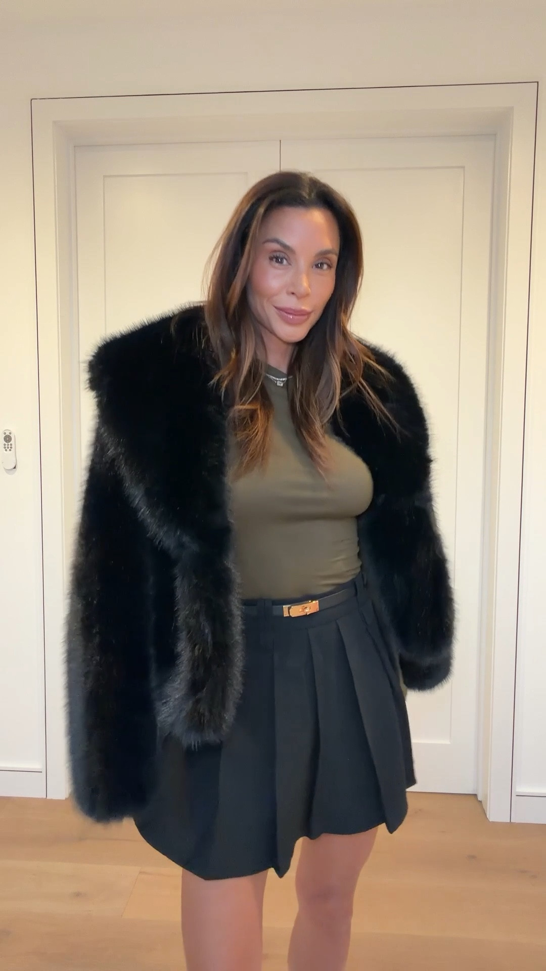 Faux fur of my dreams ✨😍

#fauxfur #holidaylook #ootn 


#LTKFindsUnder100 #LTKSeasonal #LTKOver40