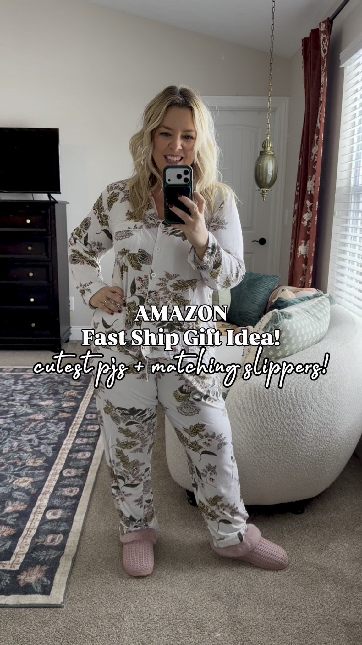 Last minute gift of this so soft women’s pajama set + matching slippers on Amazon!

#LTKGiftGuide #LTKHoliday #LTKMidsize