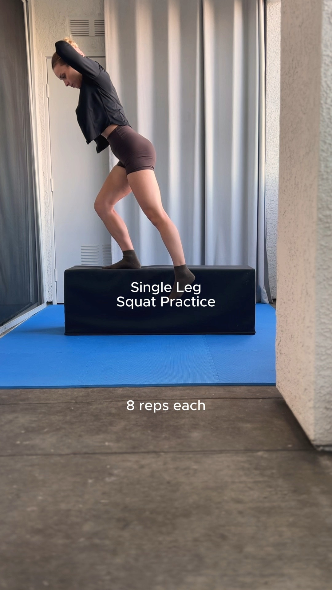Single leg squat practice

#LTKfitnessgoals #LTKActive #LTKdayinmylife