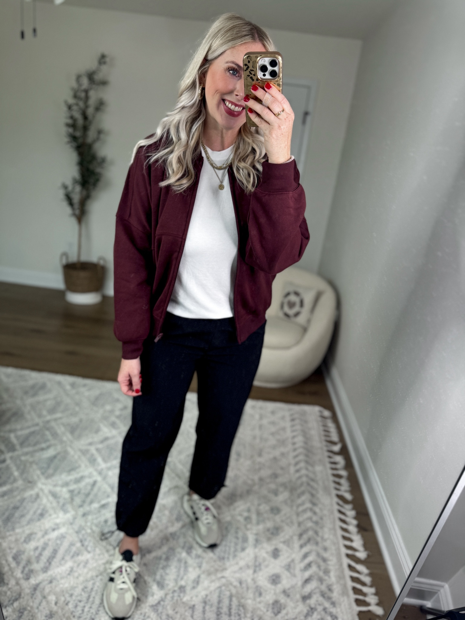 Weekend Walmart Wins try on 
Fleece bomber jacket- medium 
Active tee- medium 
Elastic band active pants- medium 

#walmartpartner #walmartfashion @walmartfashion

#LTKFindsUnder50 #LTKStyleTip #LTKActive