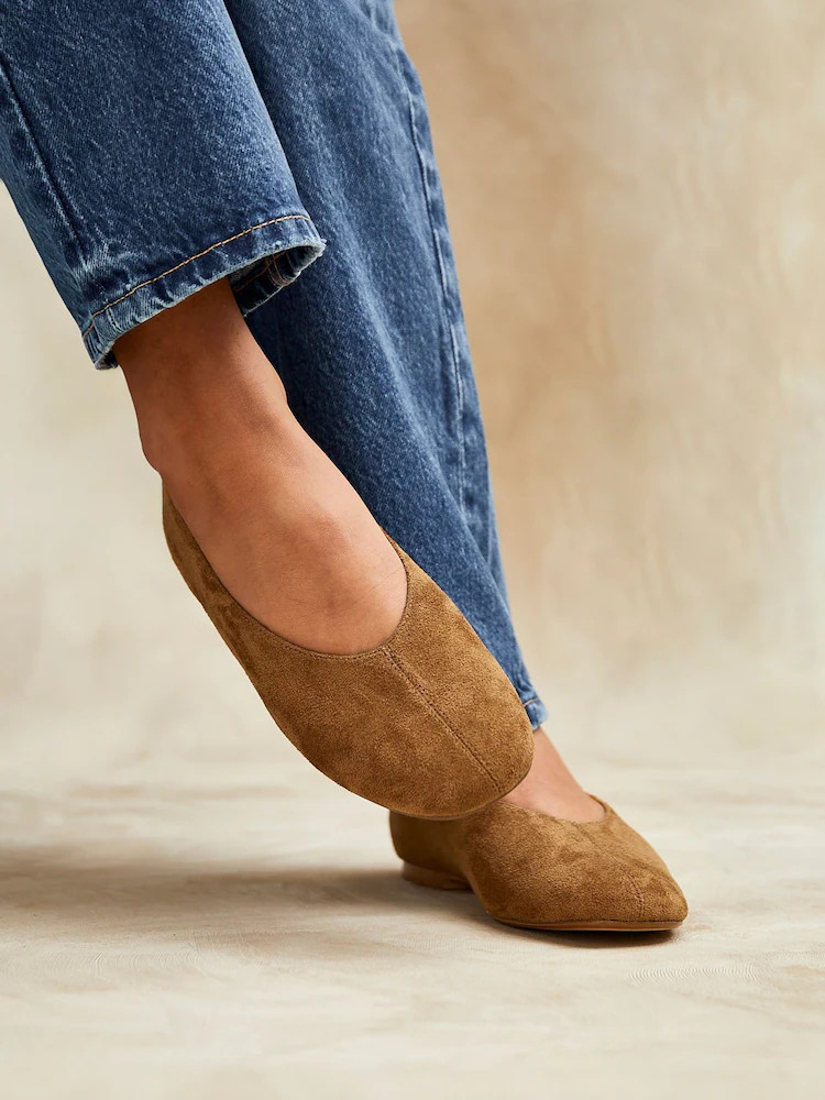 Linzi Tan Structure Square Toe Ballet Flats With Top Stitching | Next EU