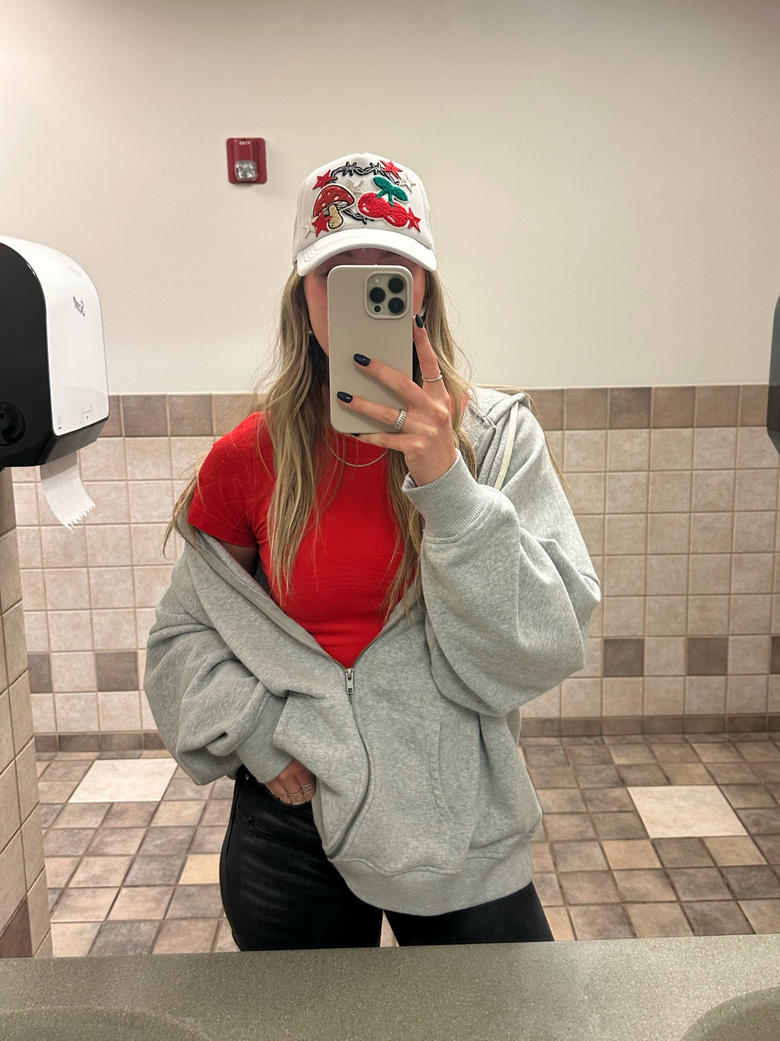 Casual fall outfit ❤️

#LTKActive #LTKSeasonal #LTKFitness