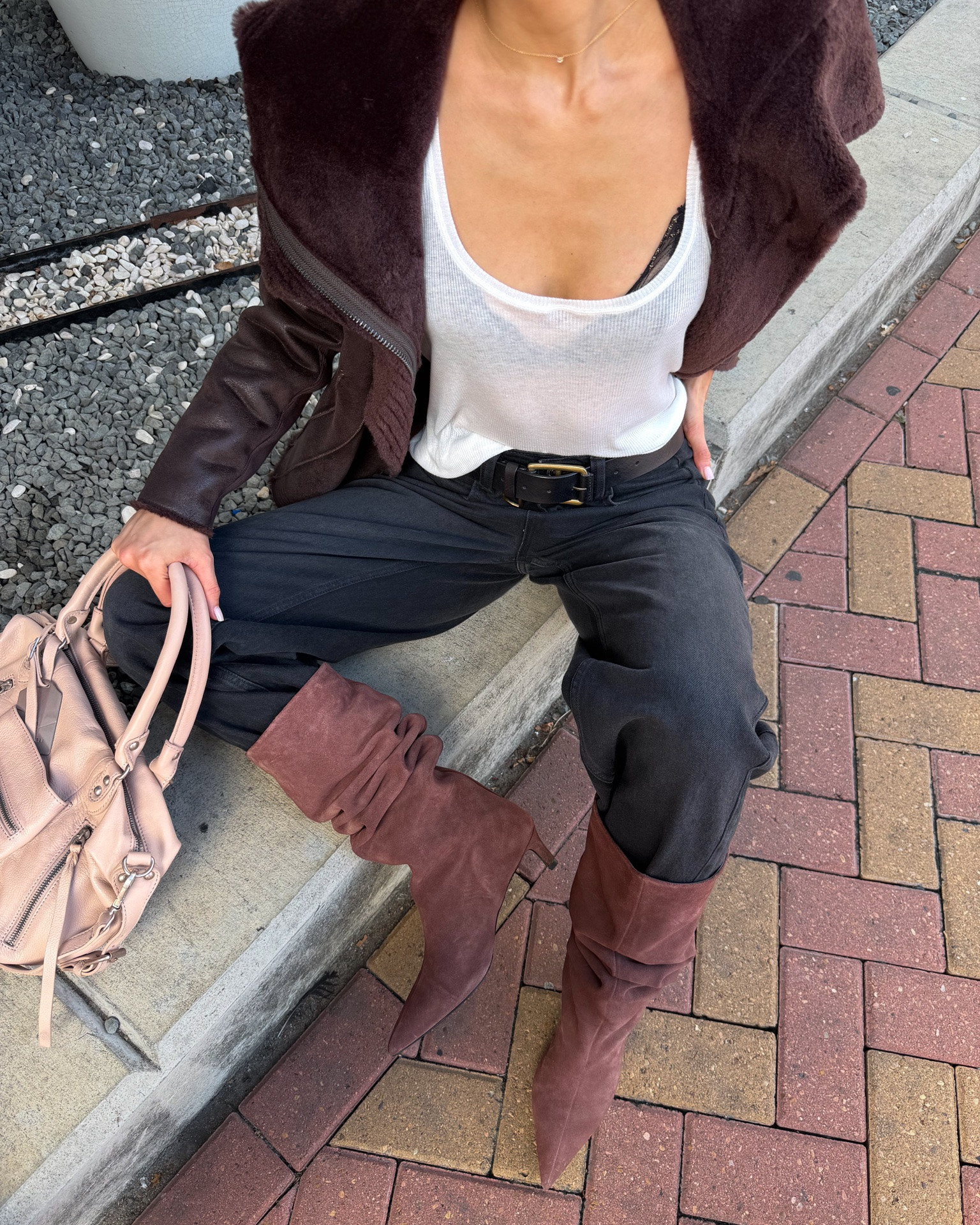 Denim + suede boots combo >> #falloutfits #chicoutfits