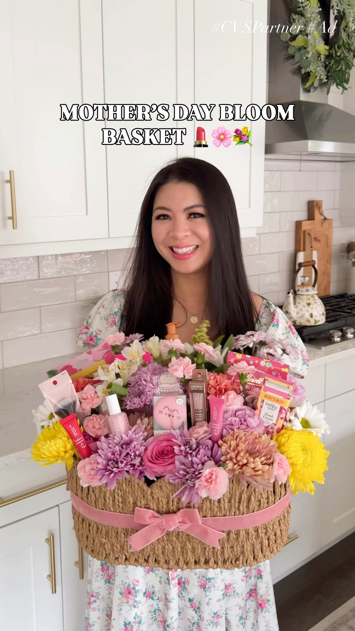MOTHER’S DAY BLOOM BASKET! 💄💐I still can’t believe I made this!! Isn’t it so pretty?! I got all of the beauty products from @cvspharmacy, they have lots of gift ideas for Mother’s Day!  #CVSPartner #MothersDayAtCVS #AD