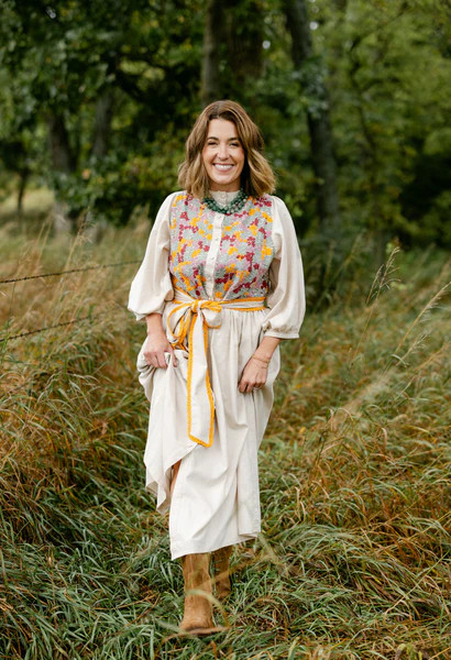 Liz Marfil y Multicolor Dress | Mi Golondrina