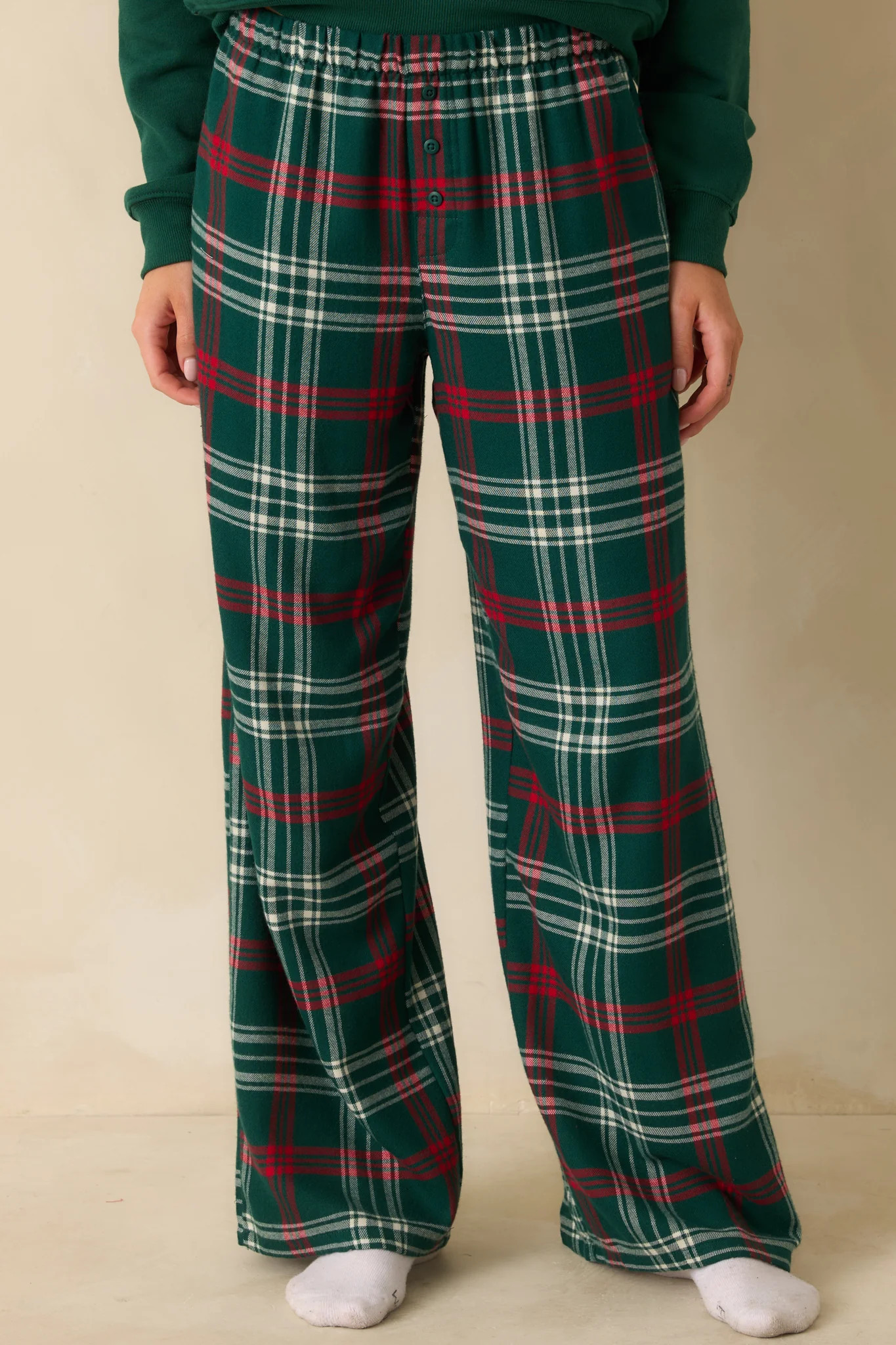 Z Supply Mistletoe Green Hangout Plaid Pajama Pants | Red Dress