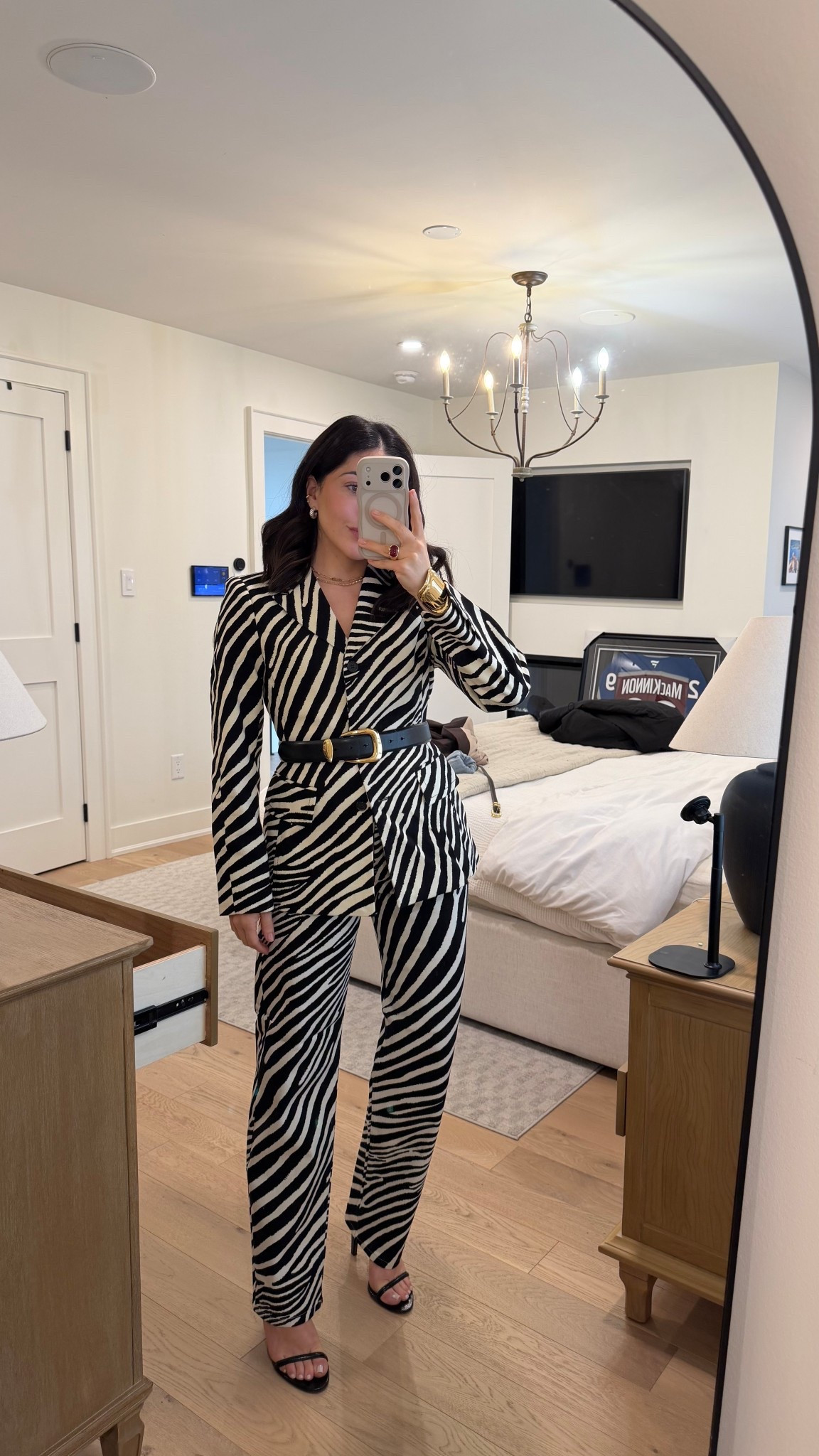 Love this set from H&M 🦓
Blazer / XS
Pants / size 2

#LTKdatenight #LTKpartywear #LTKworkwear