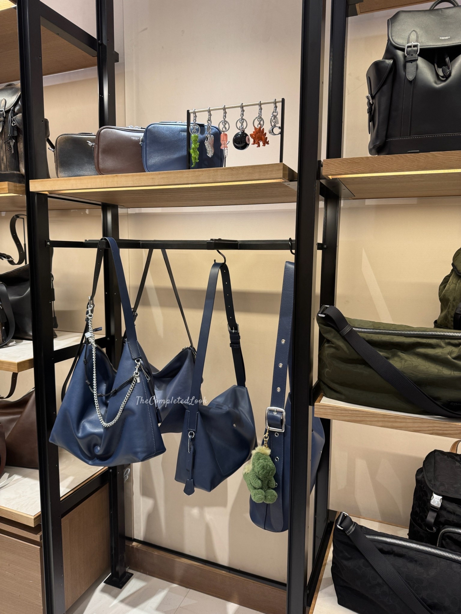 Coach navy ! #coachretail #coachbag 