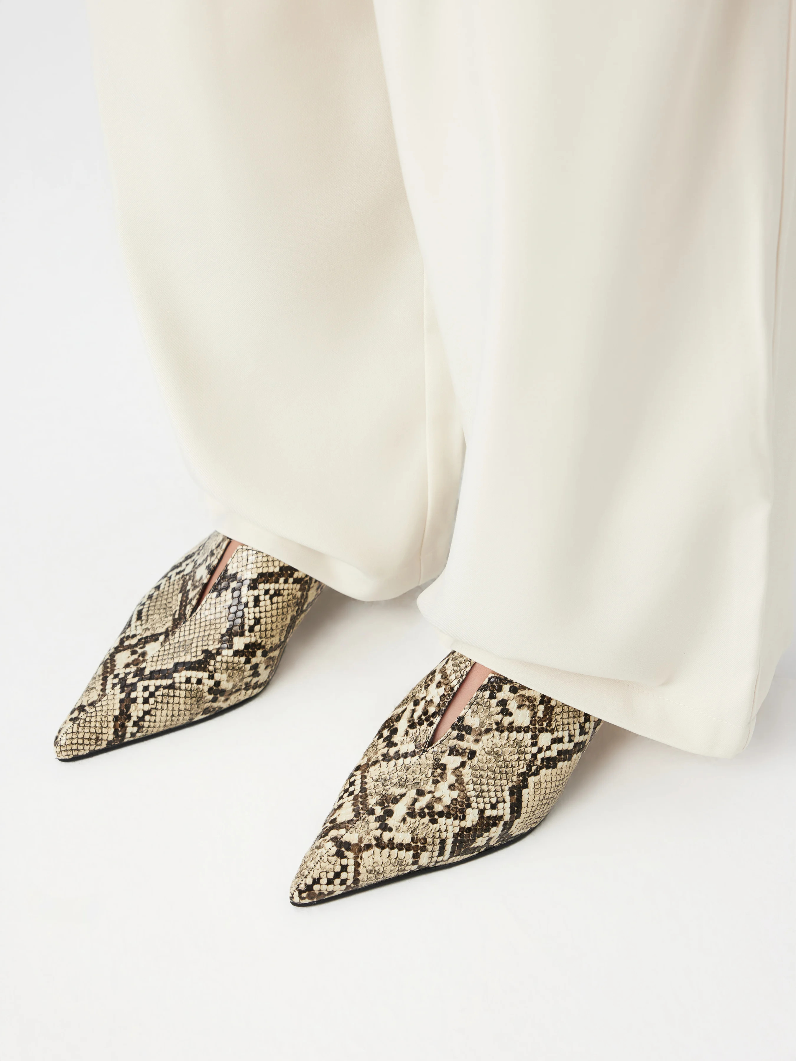 SNAKE PATTERN POINT TOE MULE HEELS For Date Work | Cider
