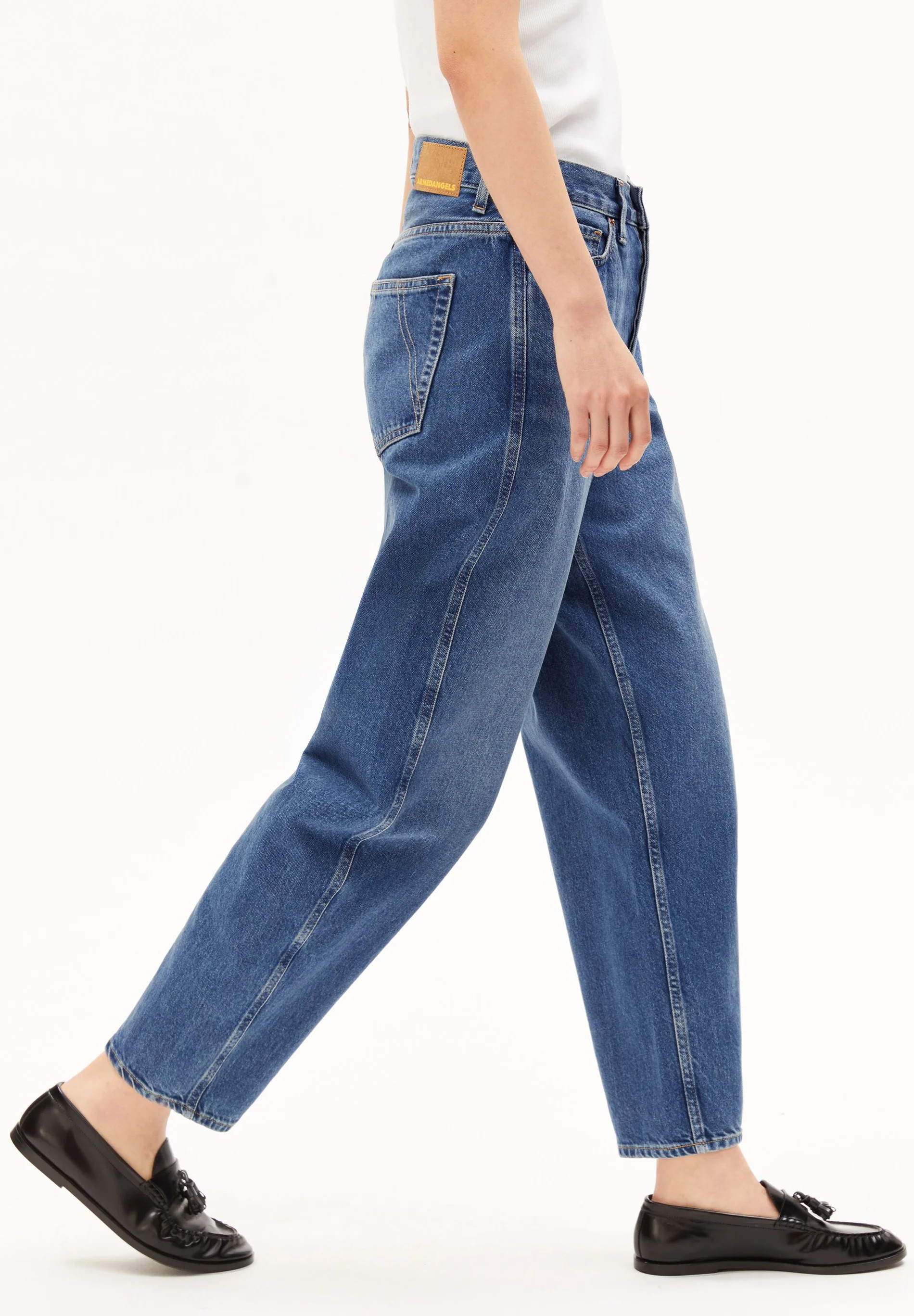 "BAARLY HIGH WAIST BARREL JEAN Barrel Jeans recycelte Baumwolle" | ArmedAngels (DE)