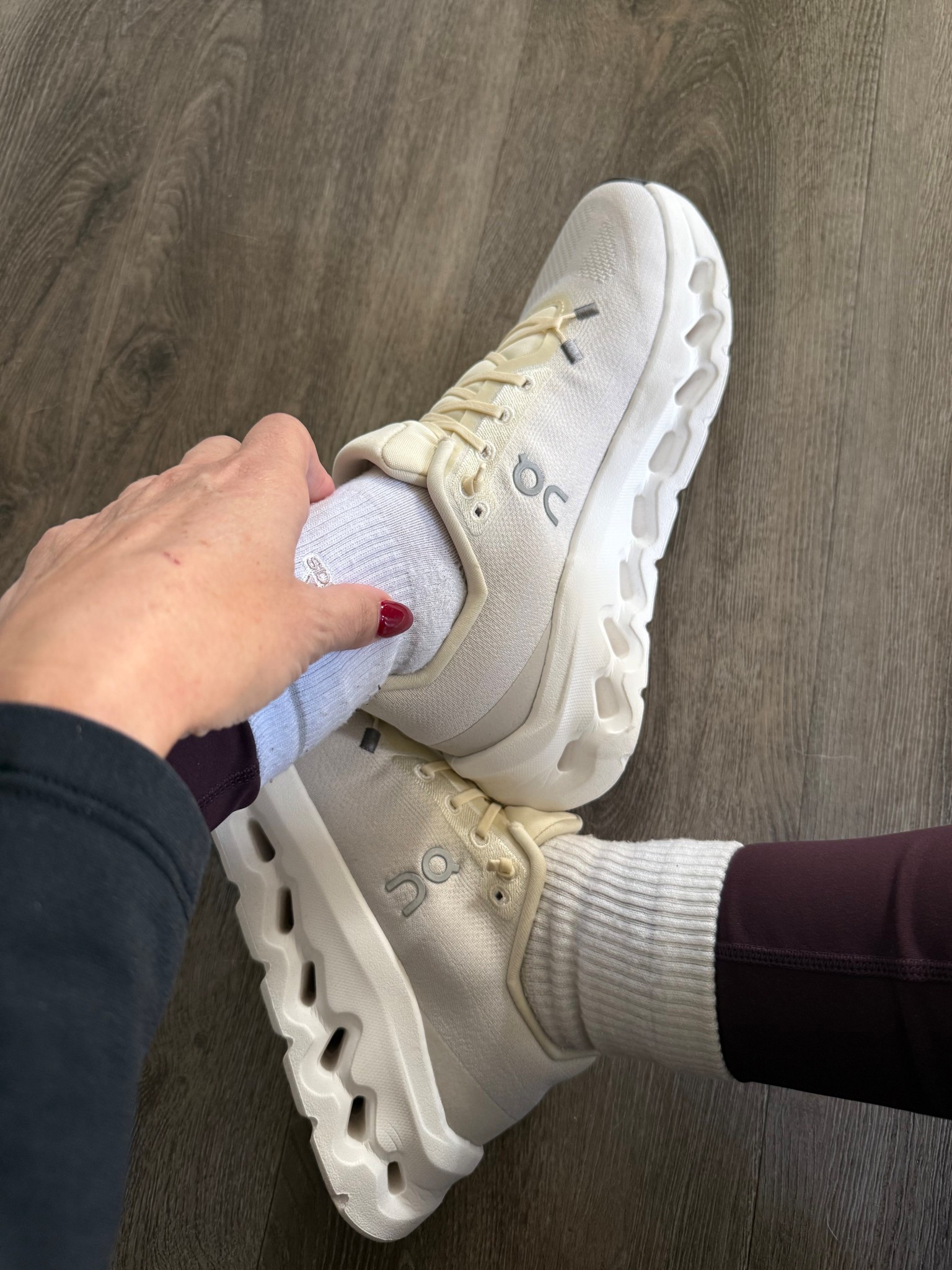 Not on sale but 10000% worth the purchase!! If you buy one full-price thing today… let it be these 🤍
These are sooo supportive and extremely comfy 

#LTKdayinmylife #LTKCyberWeek #LTKGiftGuide