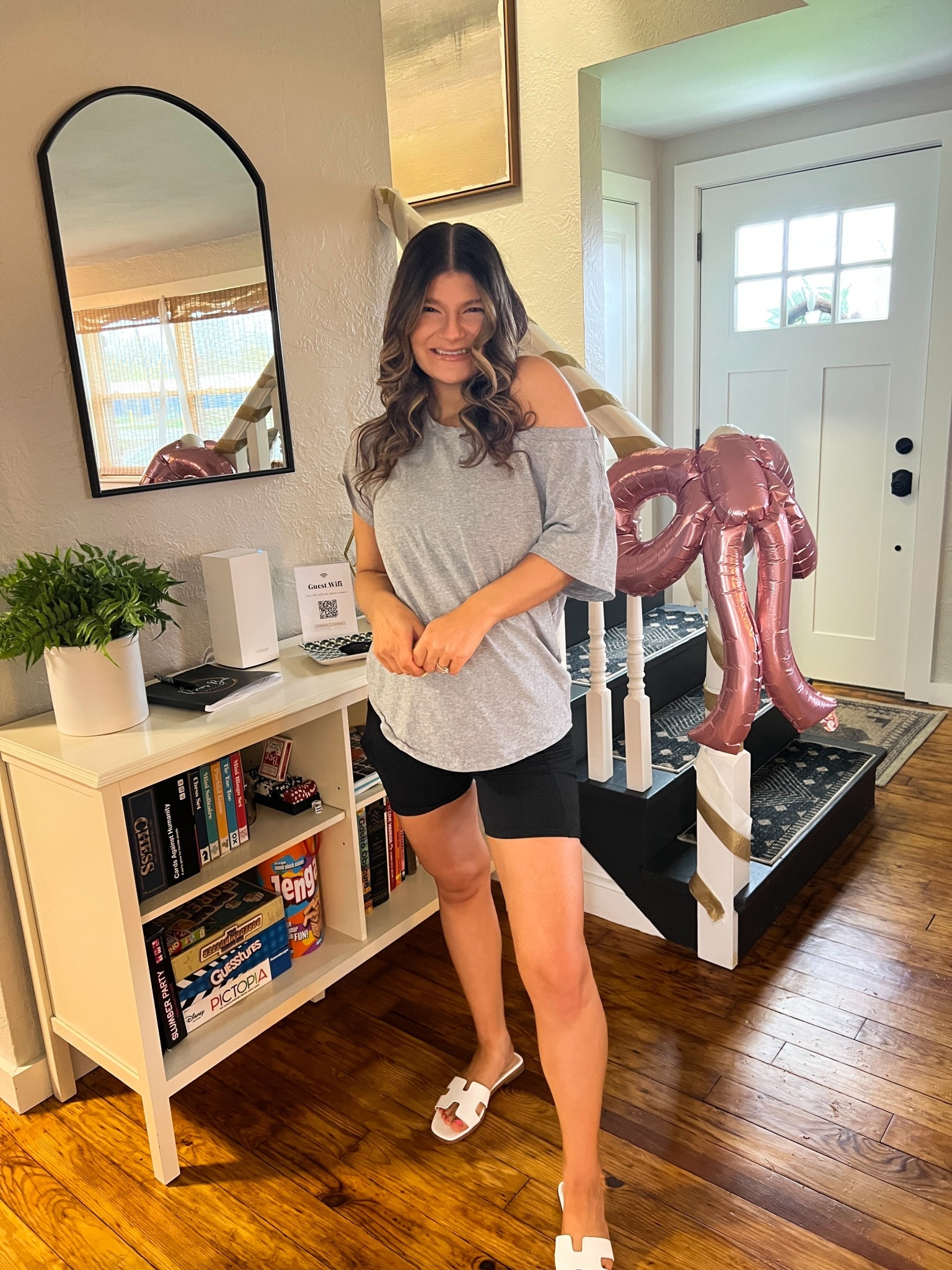 Weekend casual look in my fabletics! TTS! Wearing size small! 

#LTKFindsUnder100 #LTKStyleTip #LTKTravel