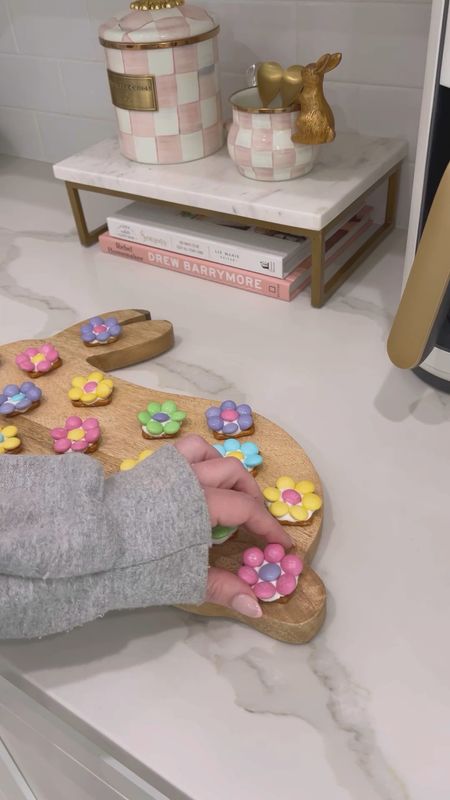 Cute and easy spring treat! 🤍

Flower m&ms pretzel bites, pastel, desserts, Easter, gift idea, treat bags, white chocolate, amazon, coffee station, Mackenzie child’s, Target, gold kitchen, threshold, fancythingsblog

#LTKhome #LTKfindsunder50 #LTKSeasonal