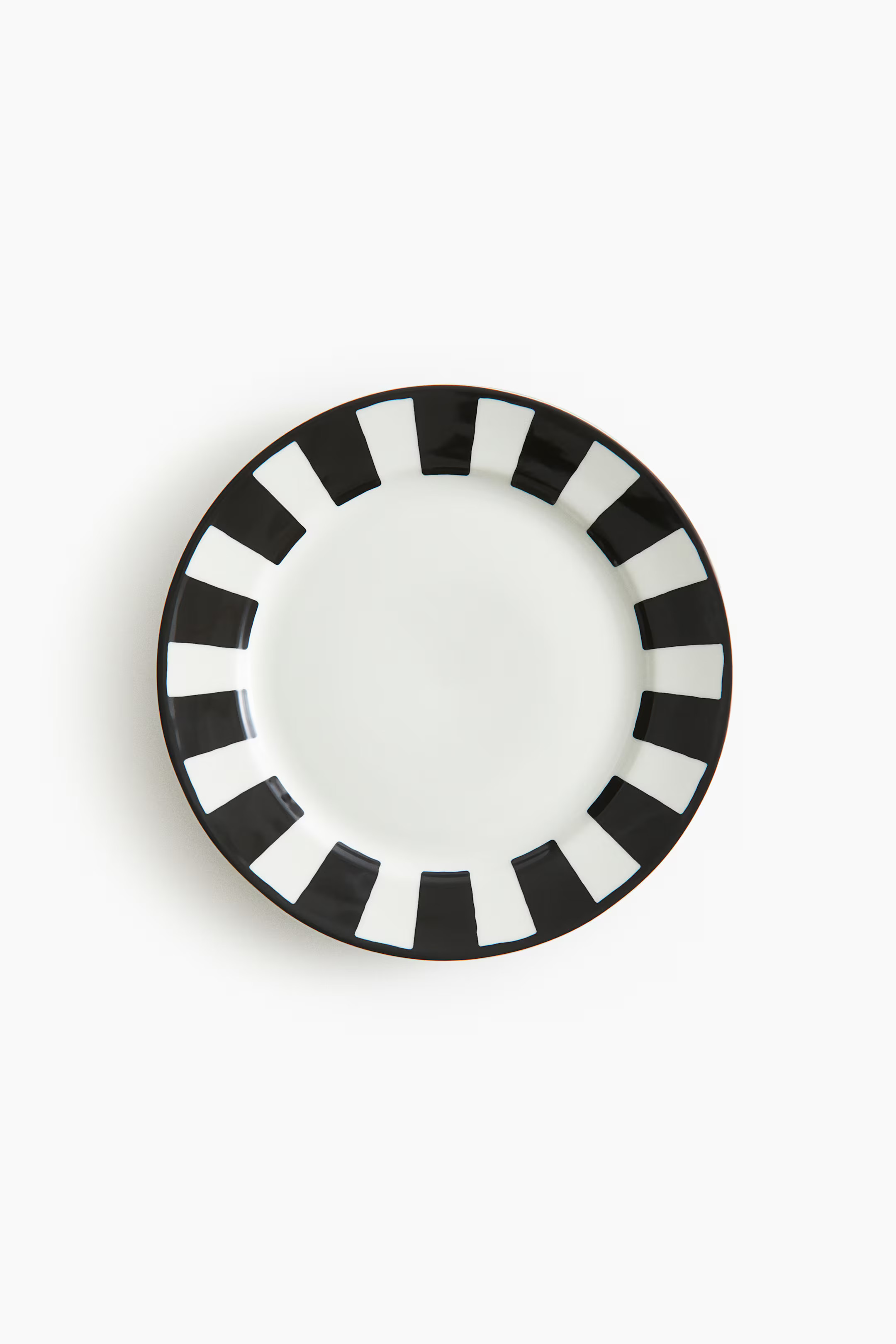 Medium-Sized Porcelain Plate | H&M (US + CA)