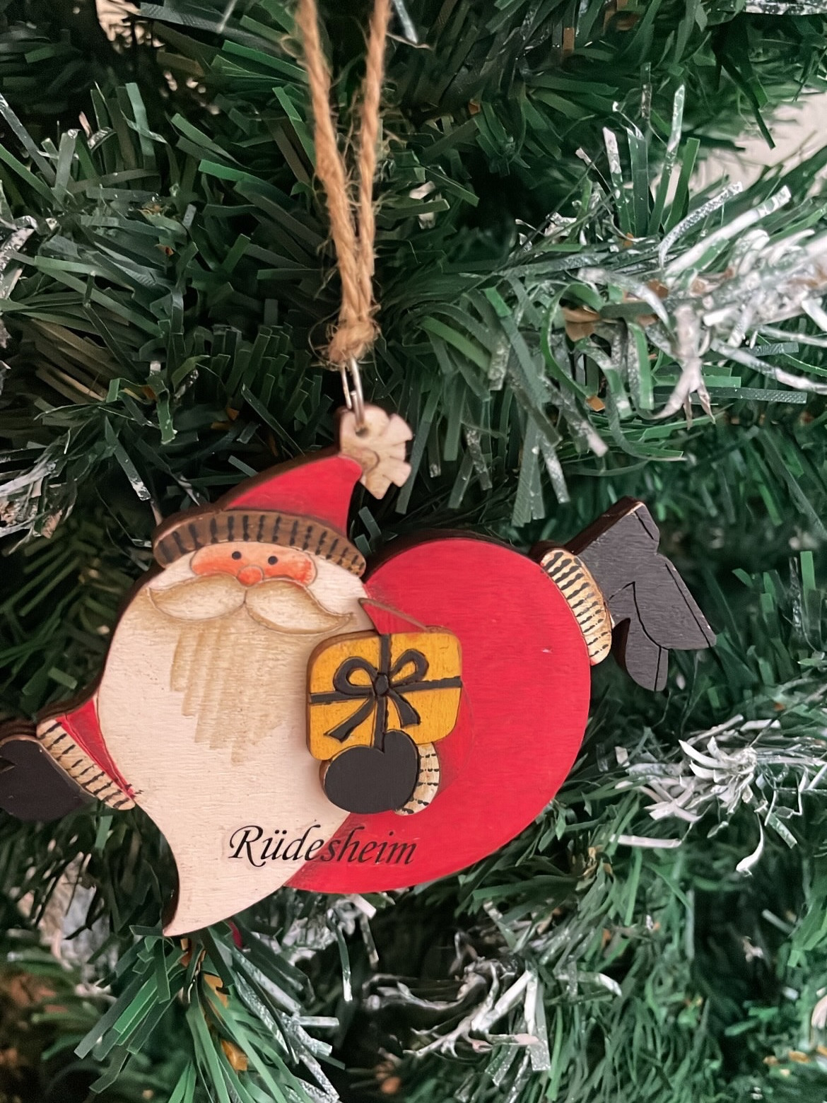 Advent season is here!🎄My hair has been definitely thriving without all the humidity thanks to @ilovethedoux and @amika . The long sleeves and sweaters from @bananarepublicfactory  have been so cozy to wear in this season! Is y’all hair thriving during the winter too? 
•
•


#LTKBeauty #LTKFindsUnder50 #LTKPetite